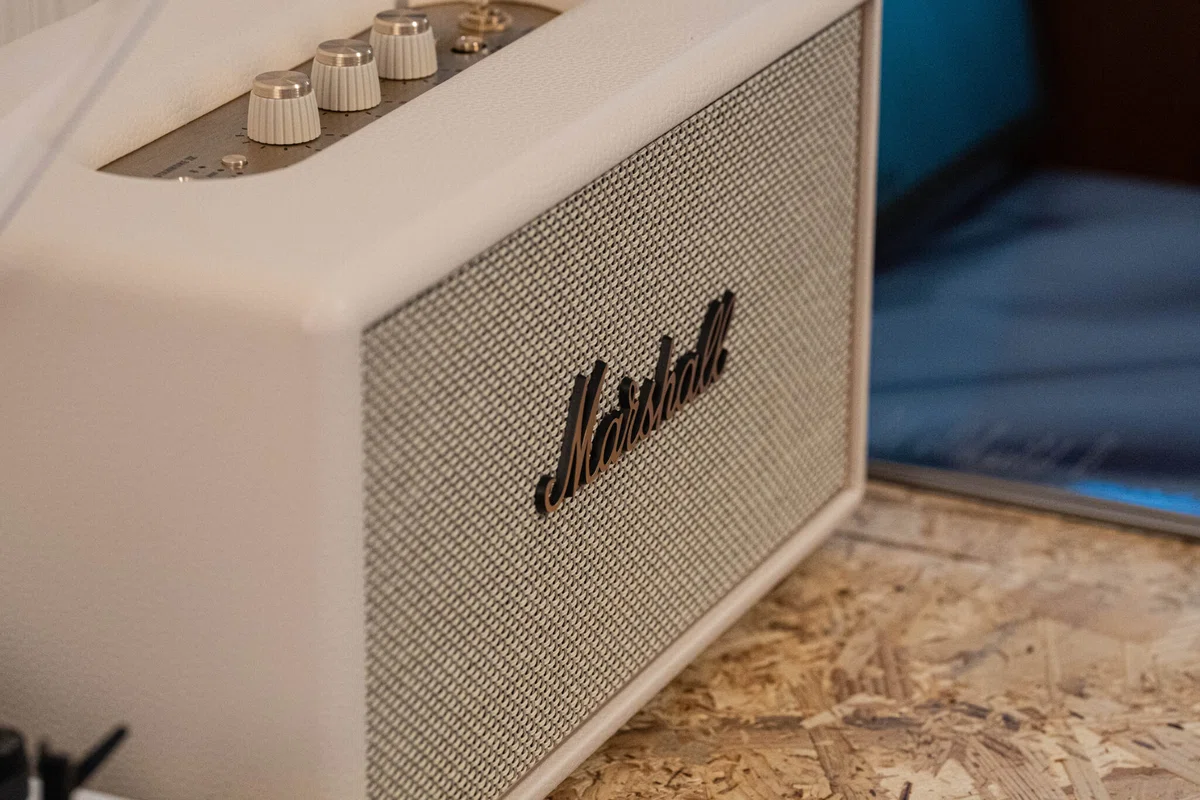 レコード直結、壁ピタ配置で“至高”のサウンド体験「Marshall Stanmore