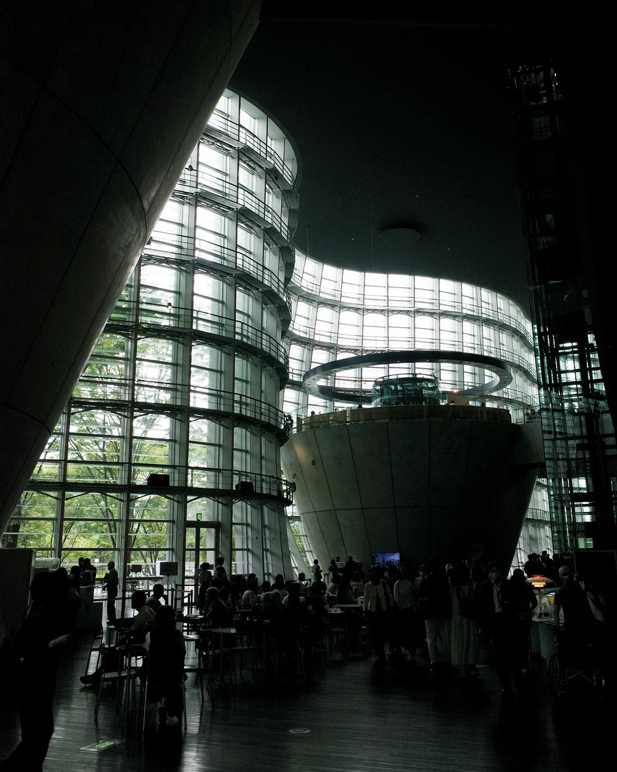 国立新美術館