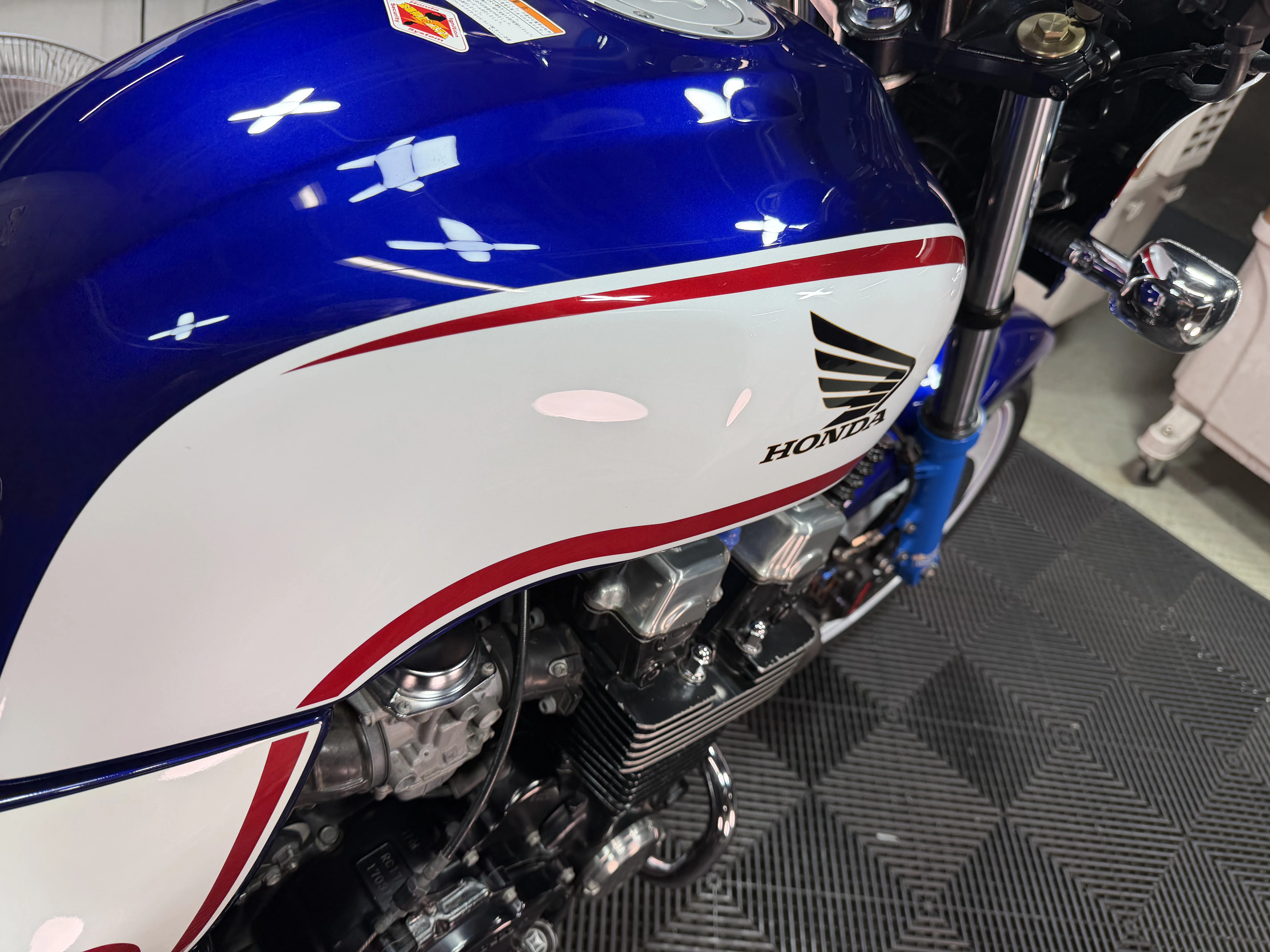 HONDA CB750 】空冷4気筒の造形美｜バイク洗車専門店 モトエステ