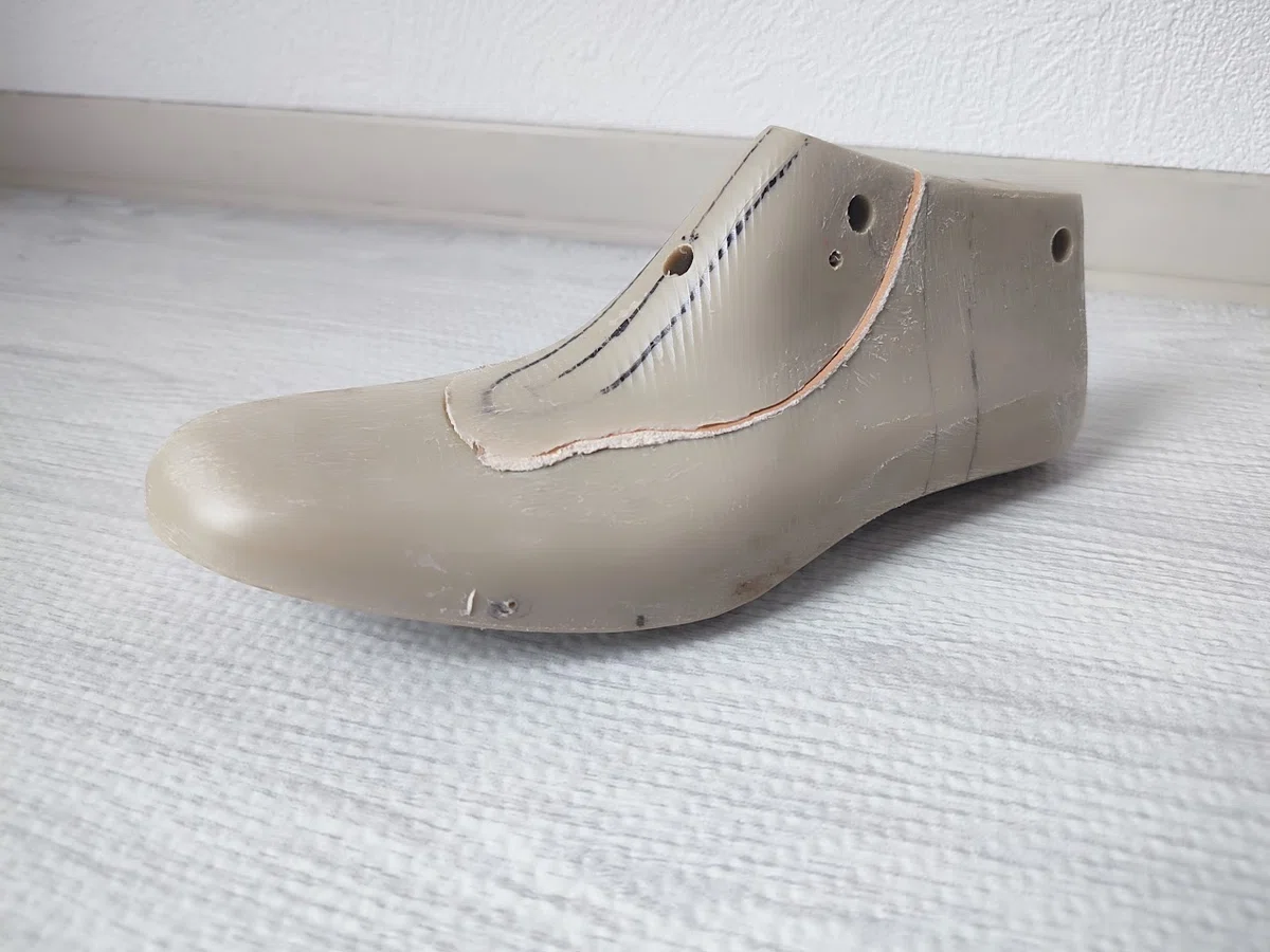 Sampling Point Cad Ready-made shoes are a