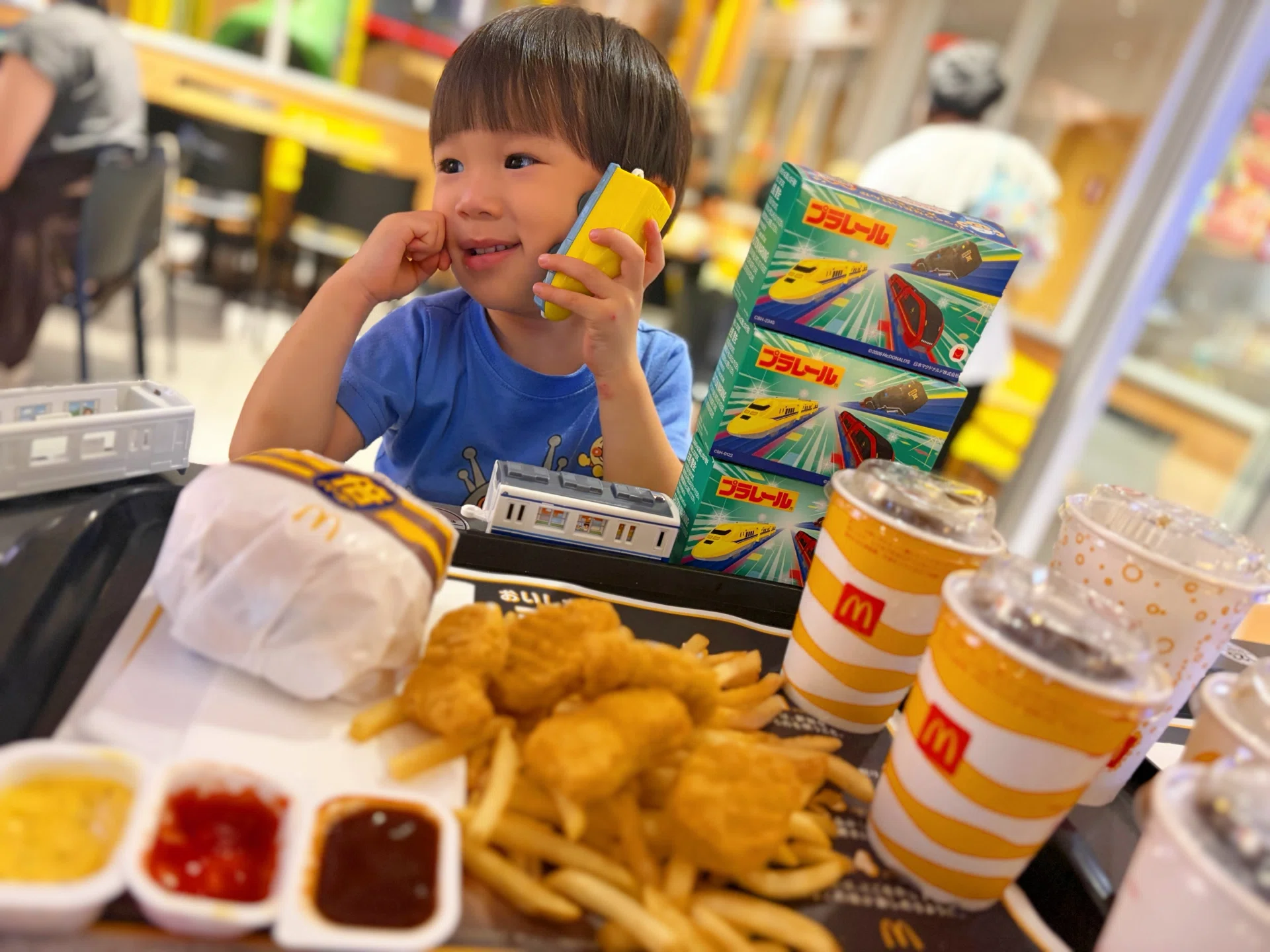 マクドナルド　景品 マクドナルド】M!LKにつられて月見バーガー｜本命はハッピーセット