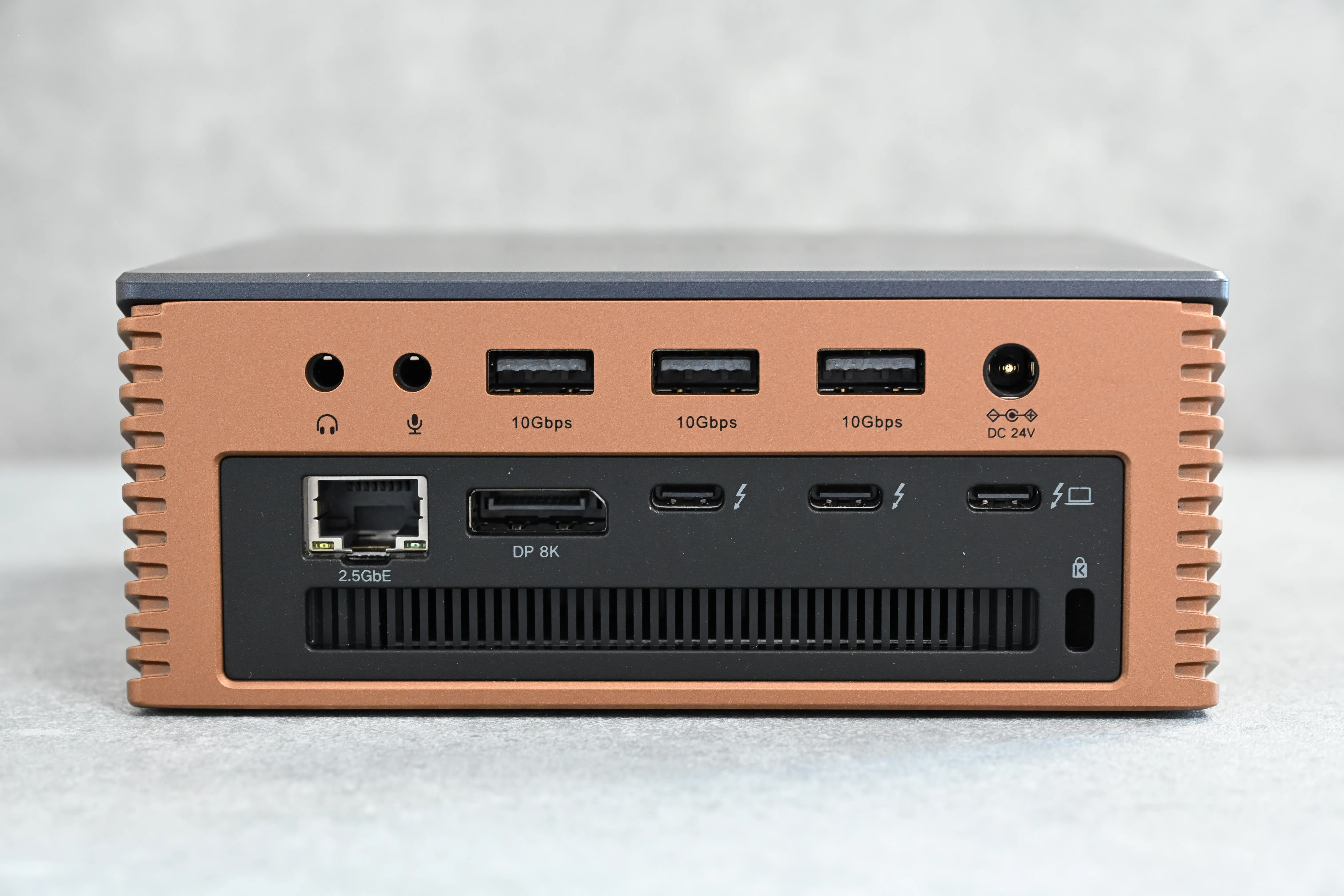 レビュー】UGREEN Maxidok 17-in-1｜ドッキングステーションを導入して