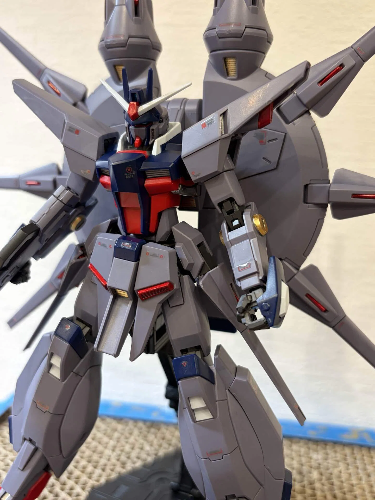 小遣い制パパの趣味サバ:HGCE レジェンドガンダムをお手軽部分塗装で超
