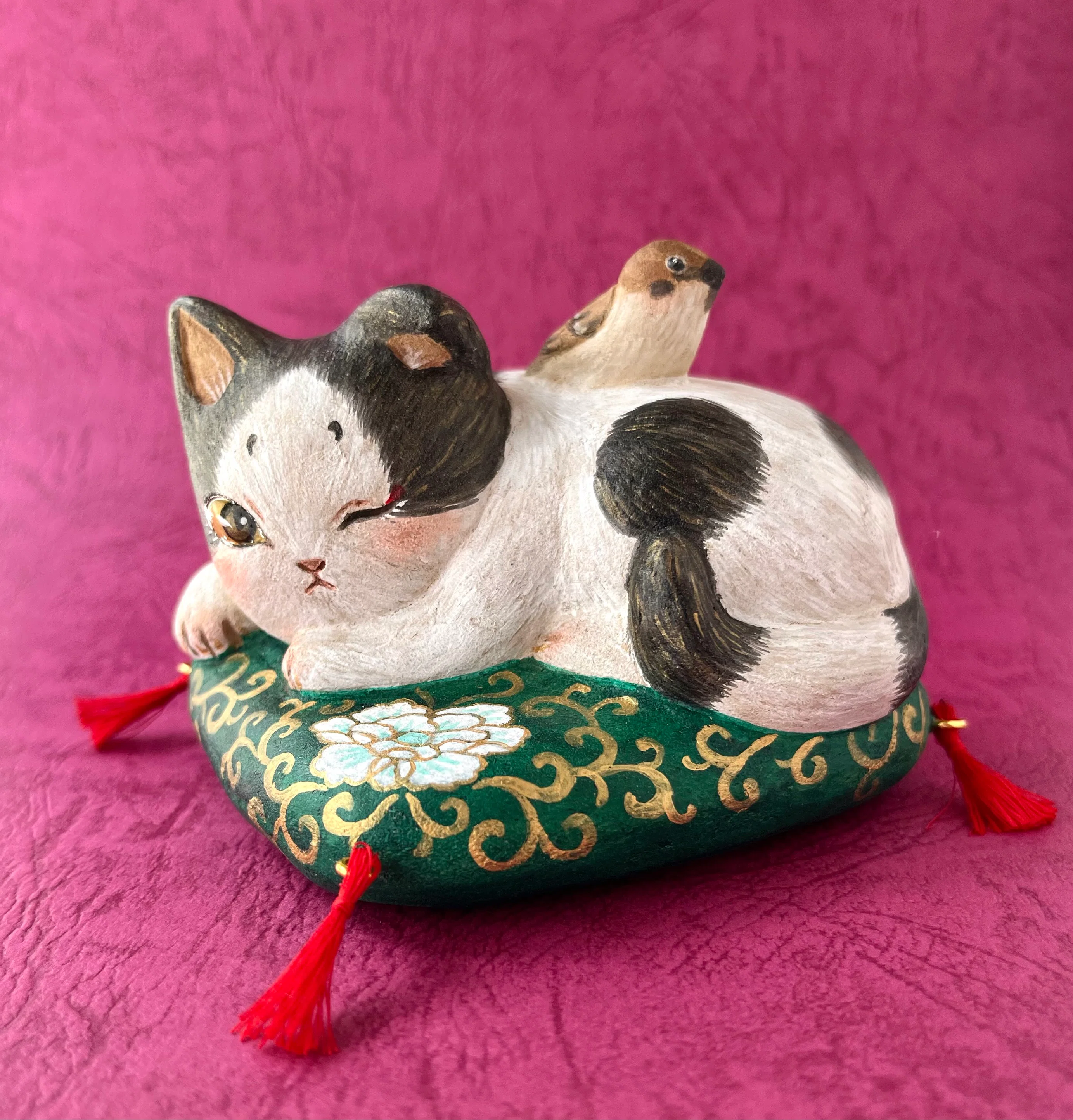 作品解説】ことほぎ 個展「神猫七変化」｜Picaresque Art Gallery
