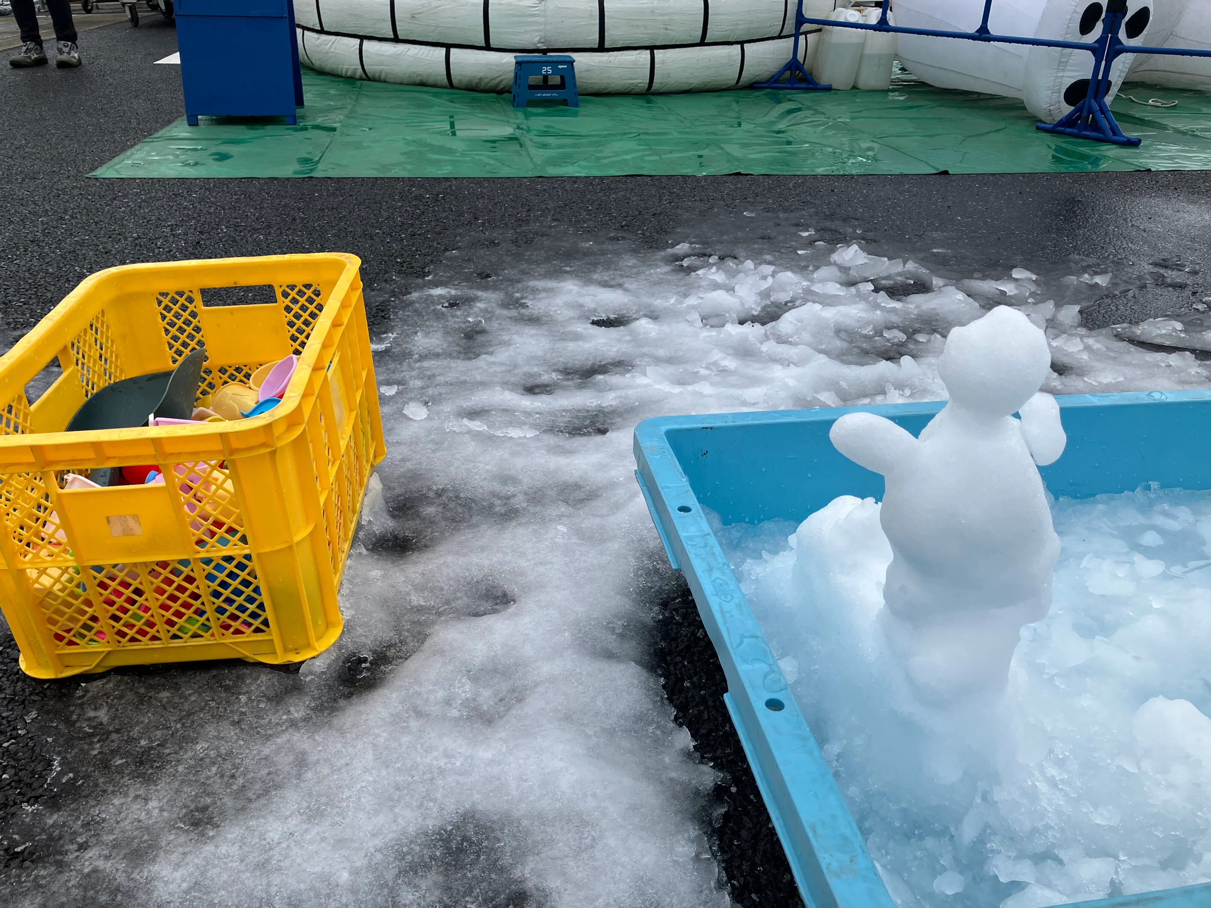 東京にいち早く初雪を！人工降雪と、雪の豆知識と株式会社ワック様との