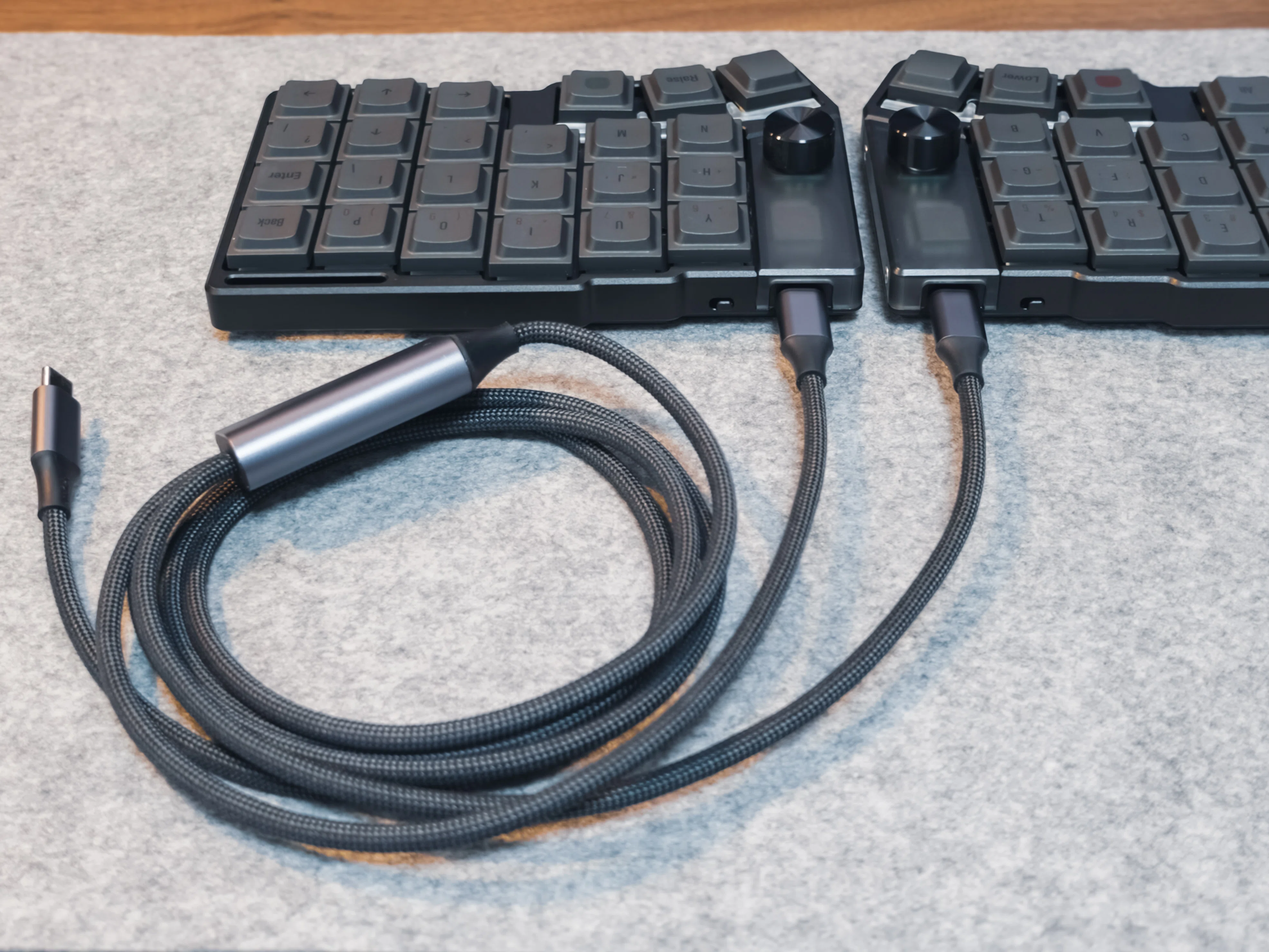 Cornix LP】不便さから解放された今、完全ワイヤレス分割キーボード