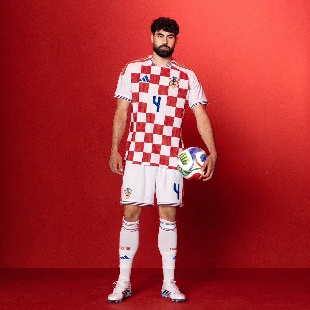 adidasと契約のクロアチア代表、2つの新ユニフォームを発表！「最古の