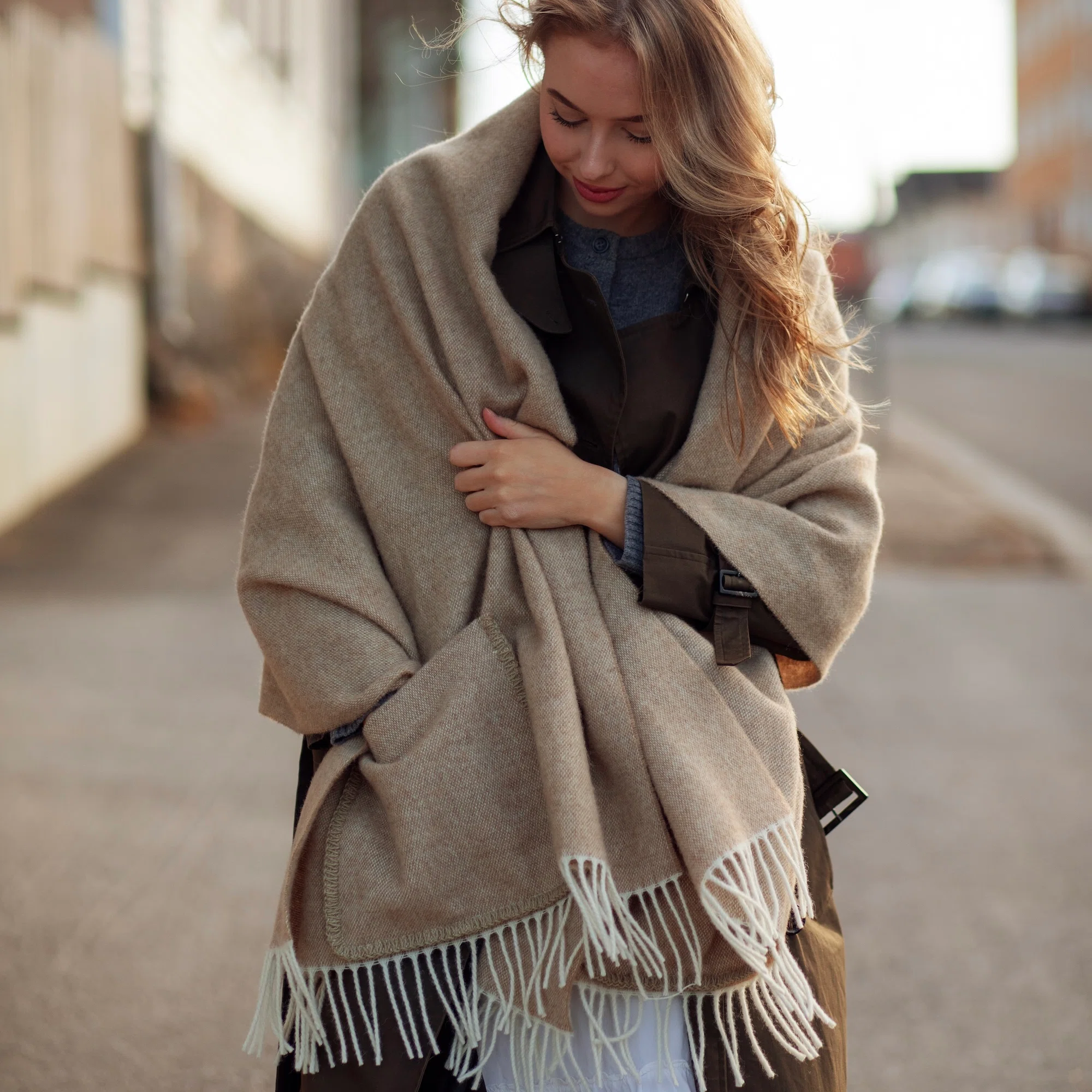 News｜表参道店限定。軽やかに羽織る【HANNA Pocket Shawl】｜LAPUAN