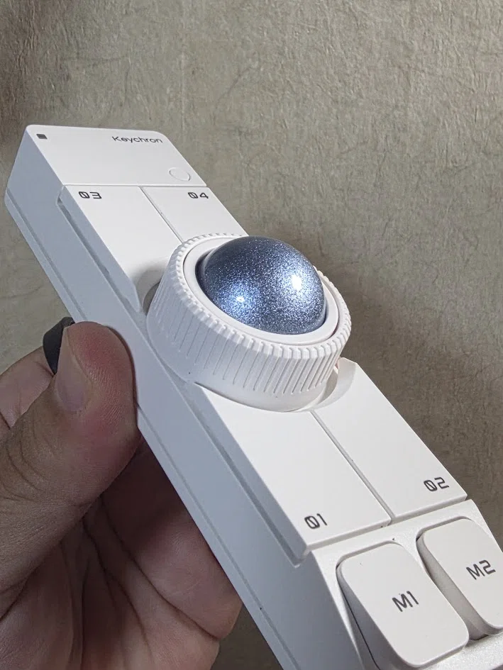 未使用 Keychron NapePro + オプションボール 買いました！】Keychron Nape Proキーボードの手前に置ける小さい