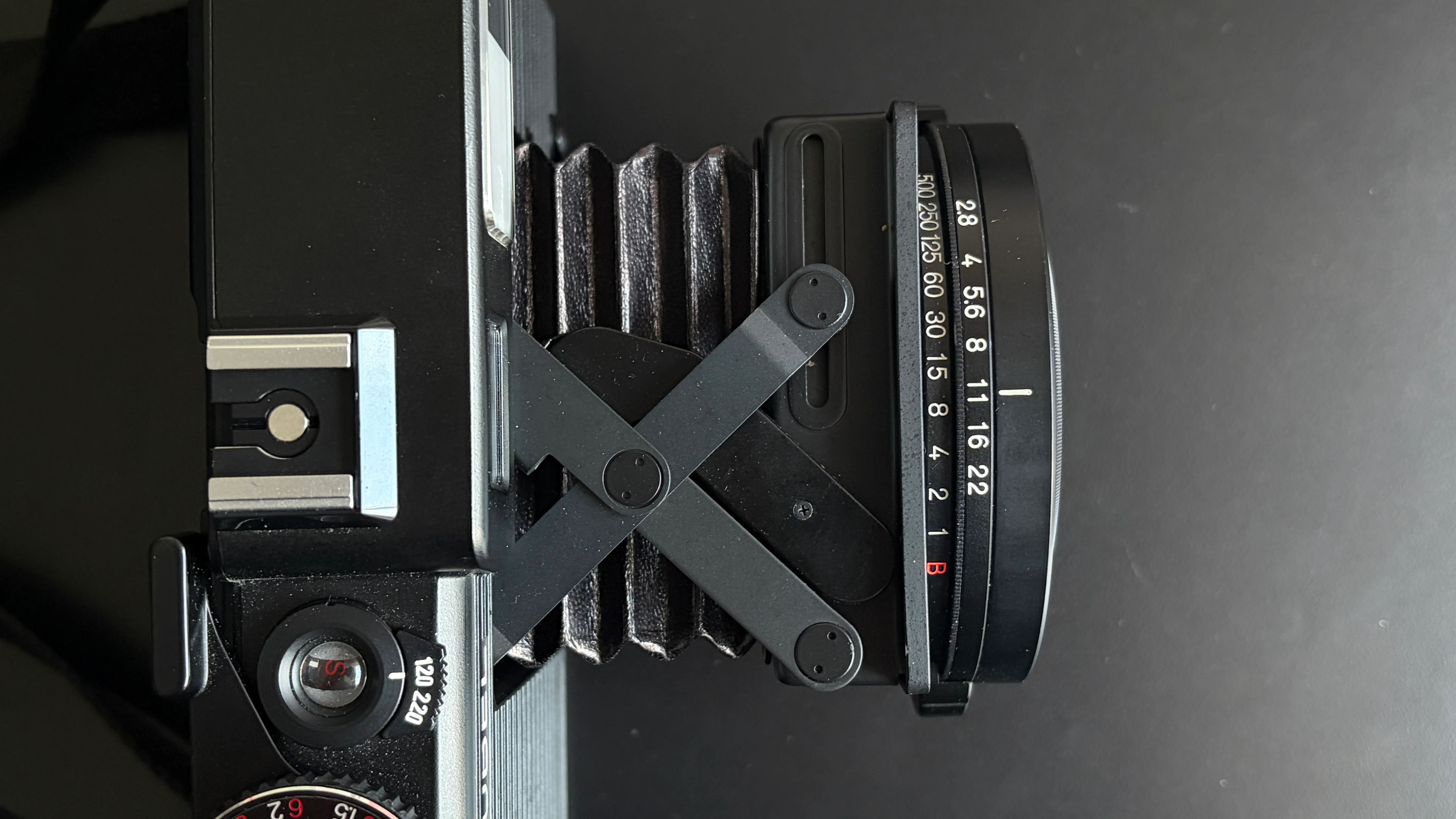 Plaubel MAKINA 670を山に持っていく｜MOJA MOJA