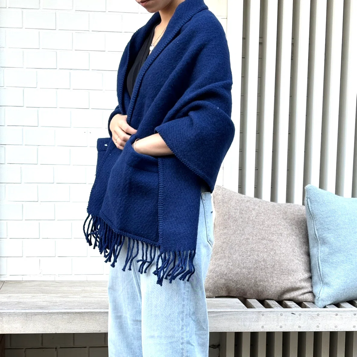 Today's Pick｜UNI Pocket Shawl / blue berry｜LAPUAN KANKURIT 表参道