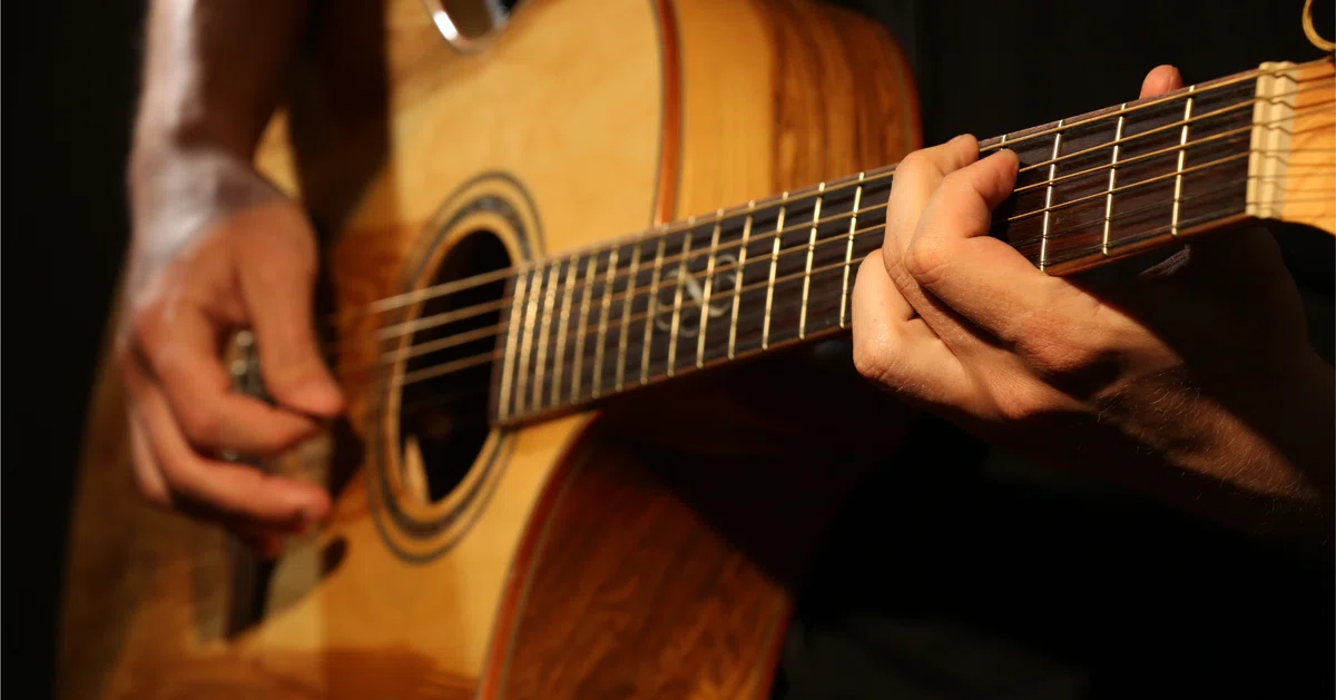 [The Mechanism of High-Pitch Vocalization] Acoustic Structures and High ...