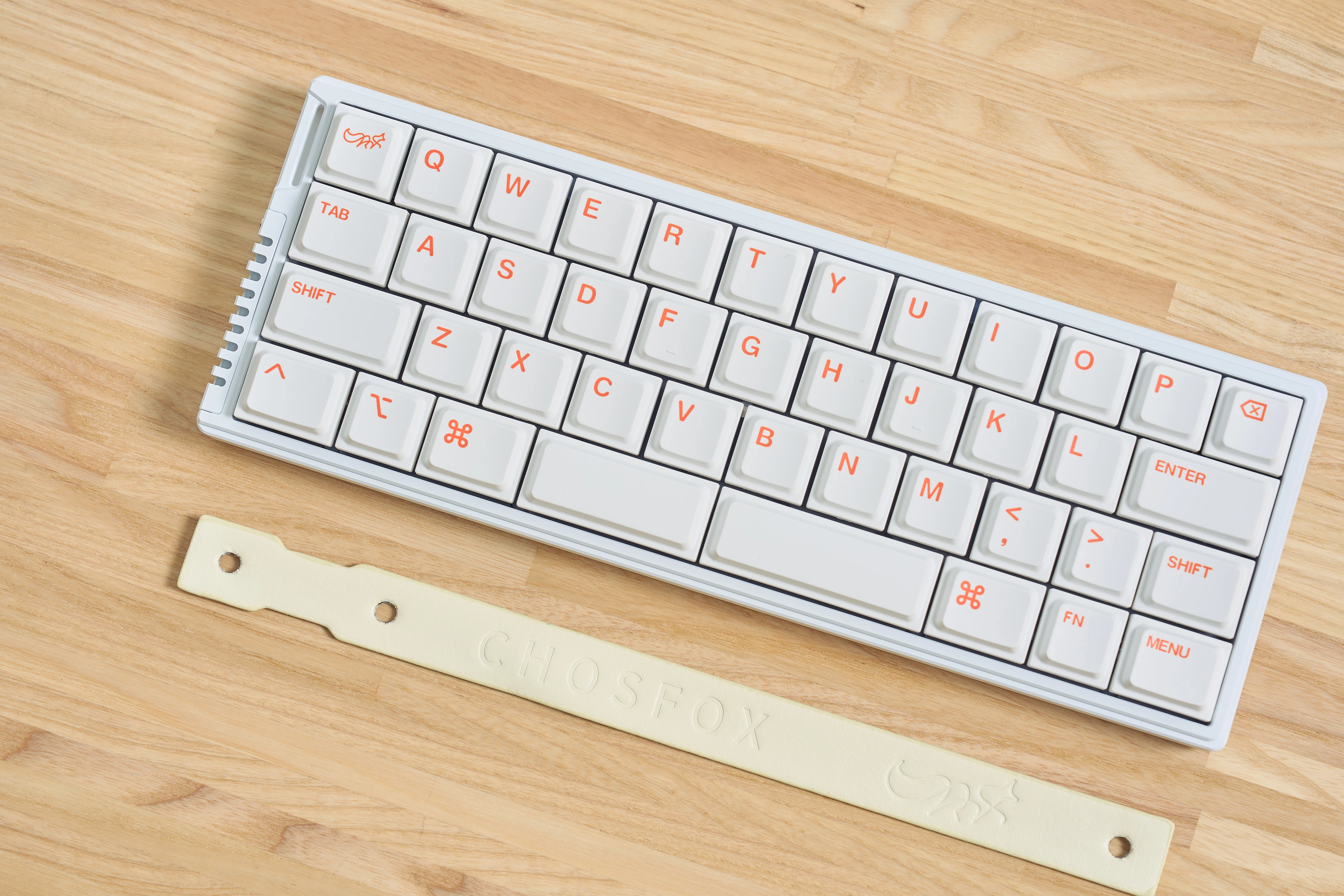 Chosfox Init40レビュー｜2週間ほぼ毎日打って分かった、40%キーボード