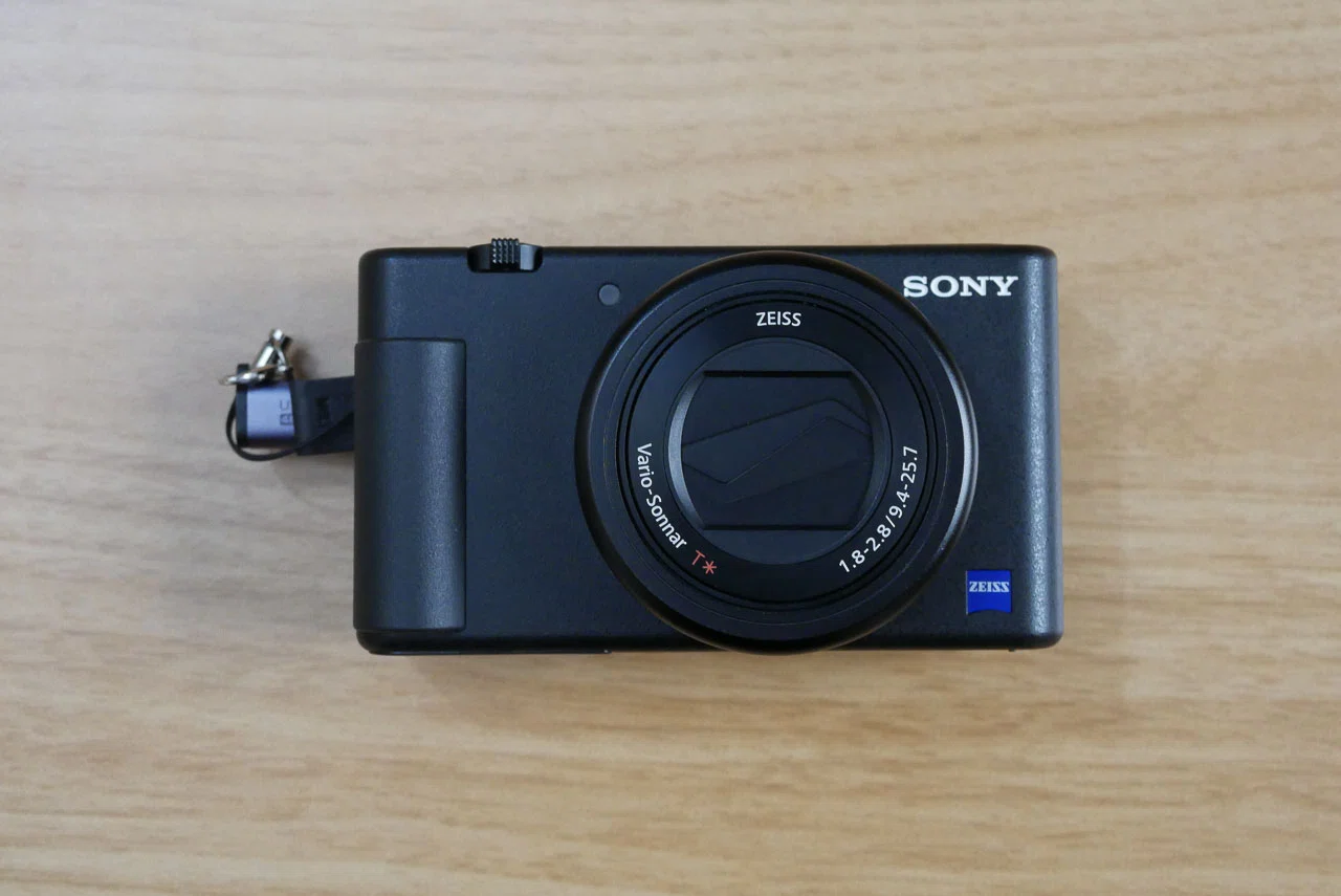 愛用SONY ZV-1の弱点に今さら気づき、「M.ZUIKO 12-45mm F4.0 PRO」を