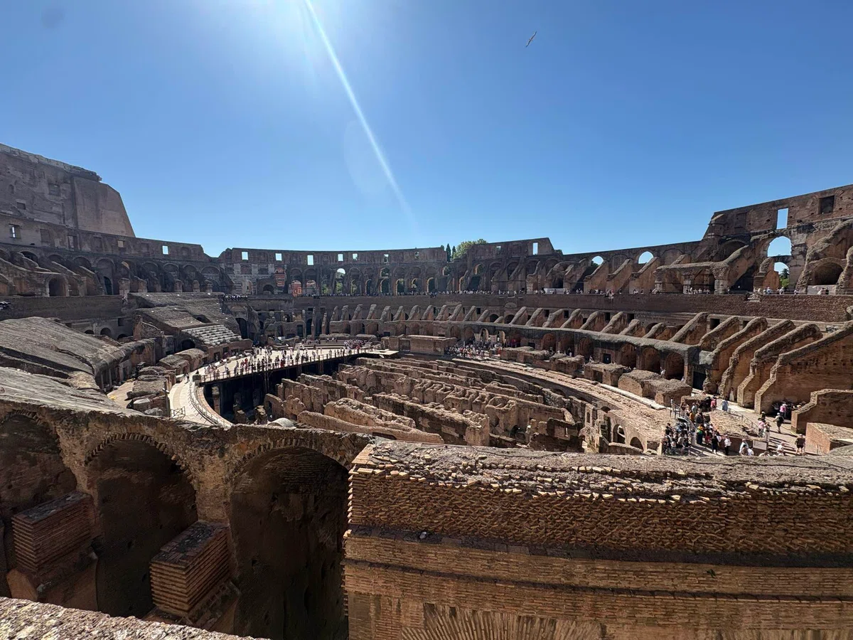 The breathtaking Colosseum, the baptism of high prices, and the Sato ...