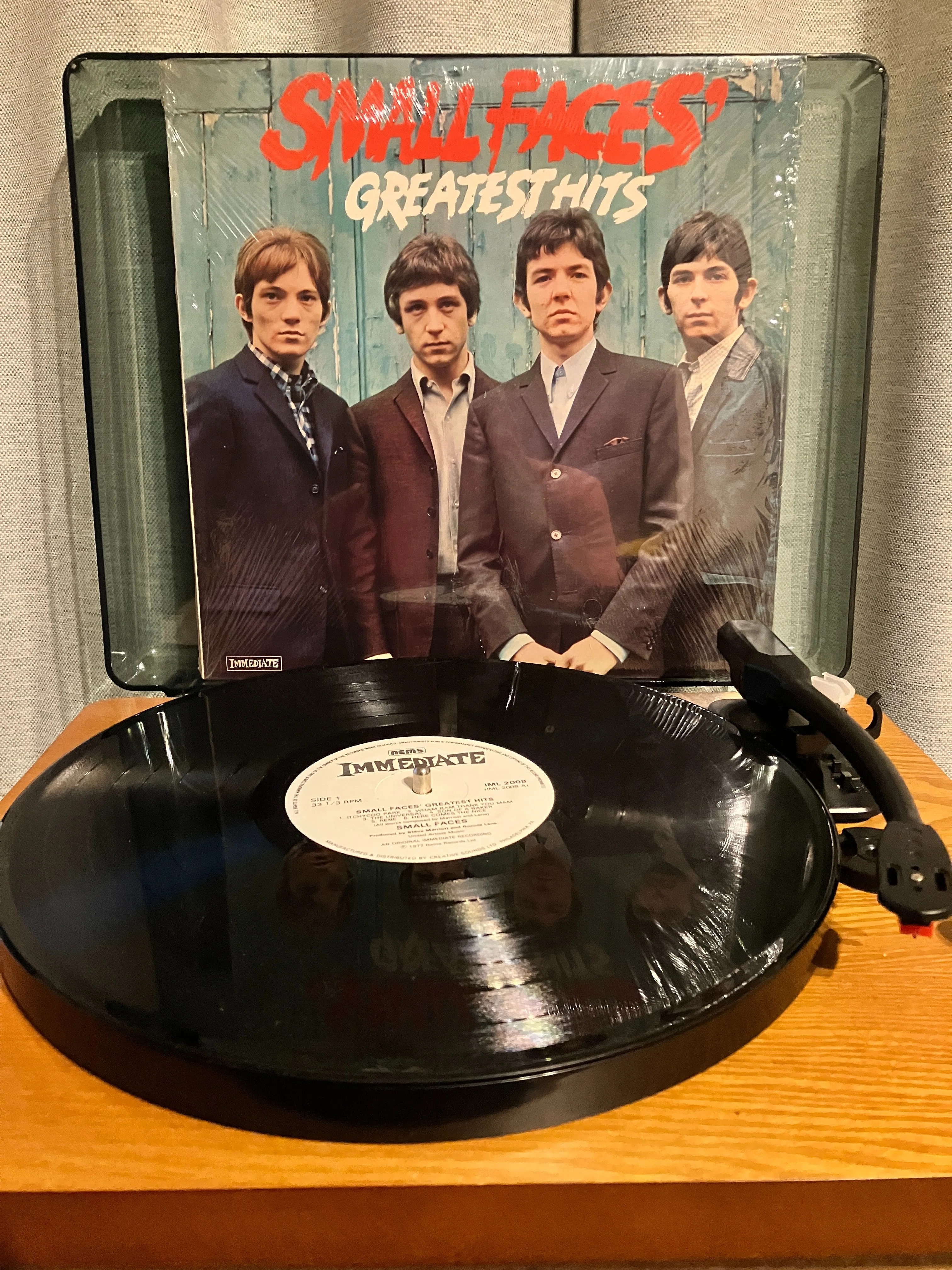 スモール・フェイセスを1枚で掴む、1977年の編集盤『Small Faces