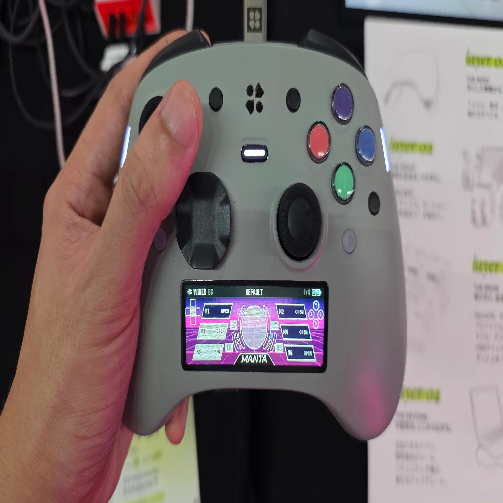 TGS2026で触って驚いたコントローラー。Axisの軽さと、Mantaの未来感