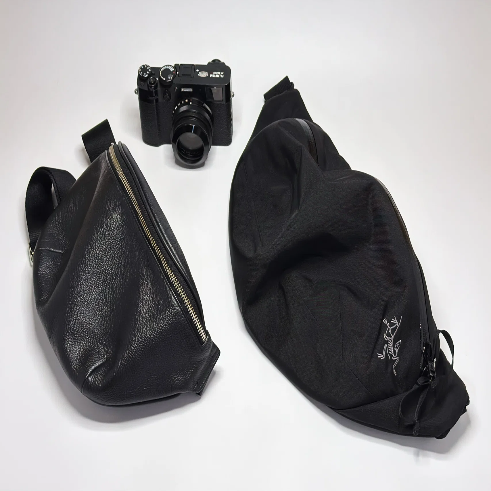 アークテリクス Axios 4 Crossbody レビュー：カメラバッグとして街