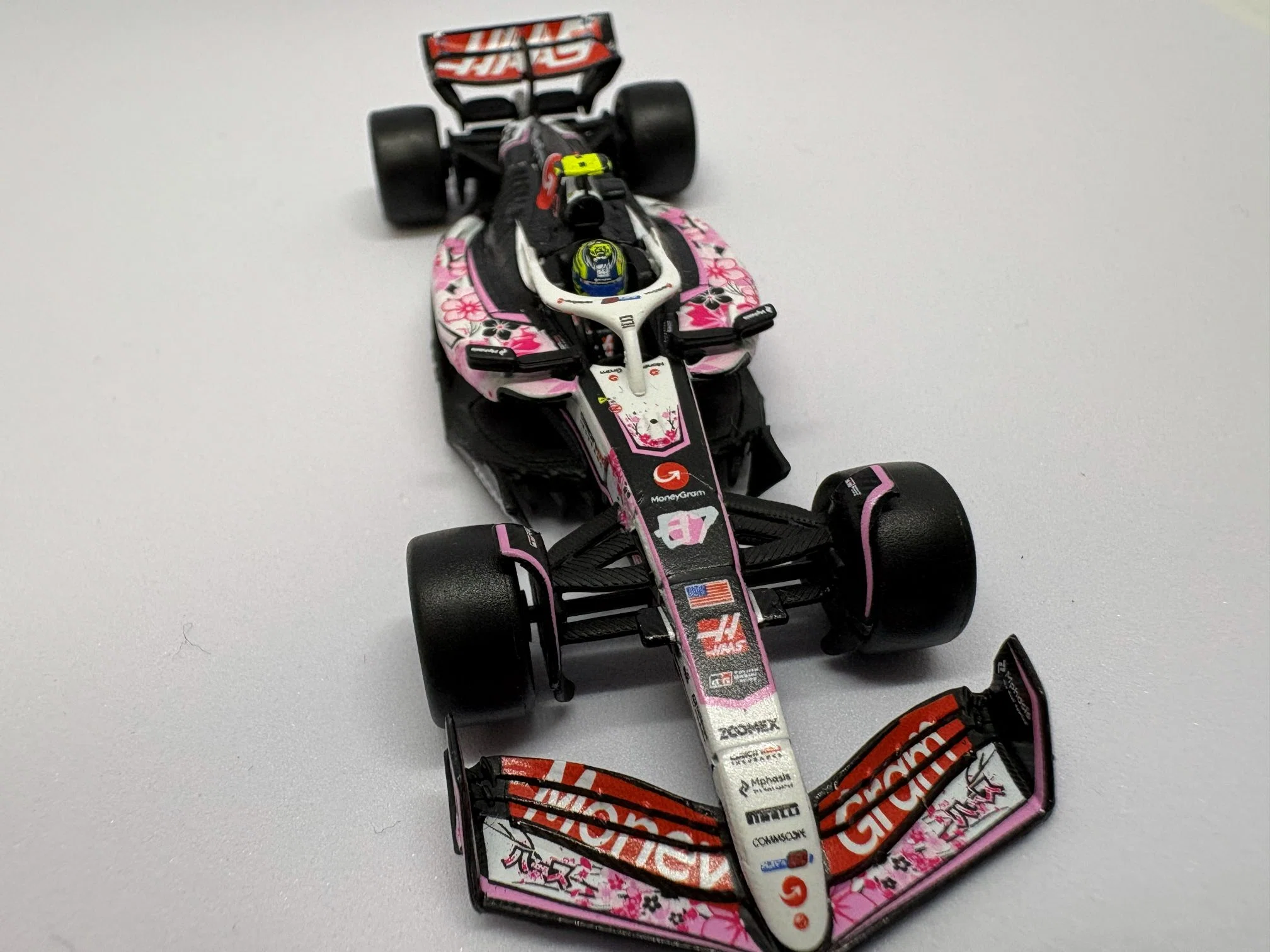 スパーク 1/64 ハース VF-25 No.87 2025 F1 日本GP オリバー・ベアマン
