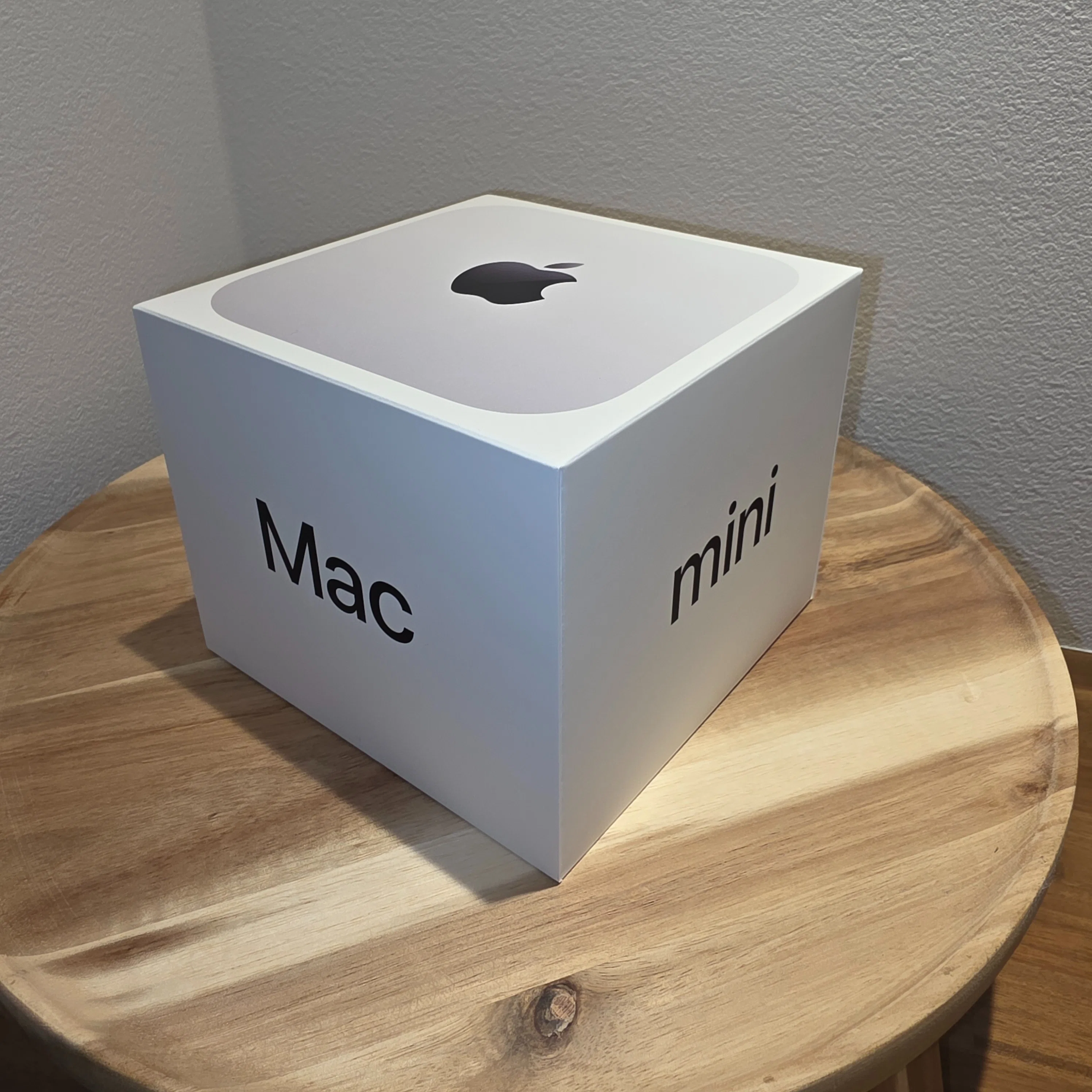本当にM6 Mac mini がきたー！箱があまりにも小さくて驚いた日｜tacoyaky