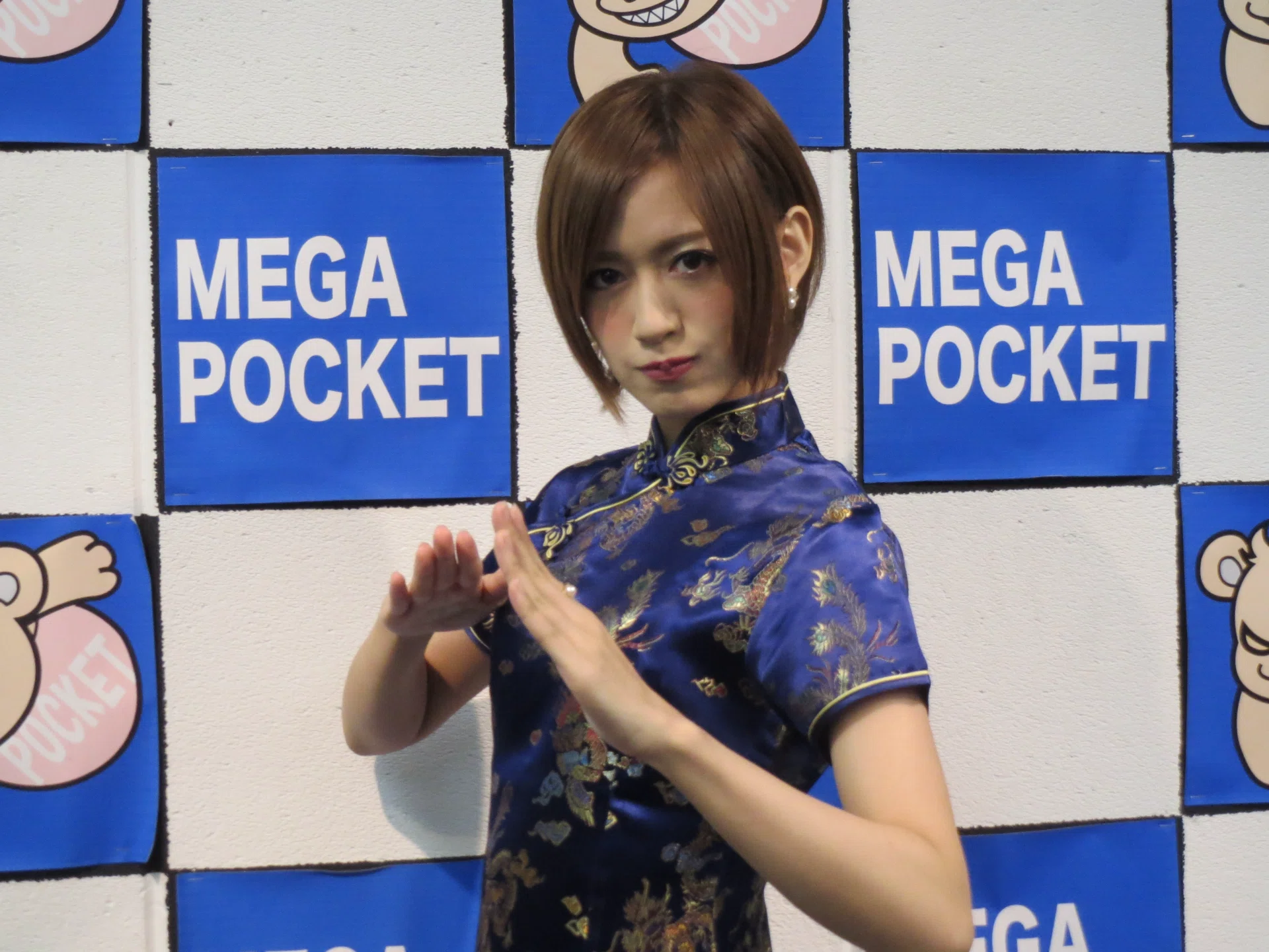備忘録 / 希島あいりサイン＆撮影会(2016.07.17.)｜茶々