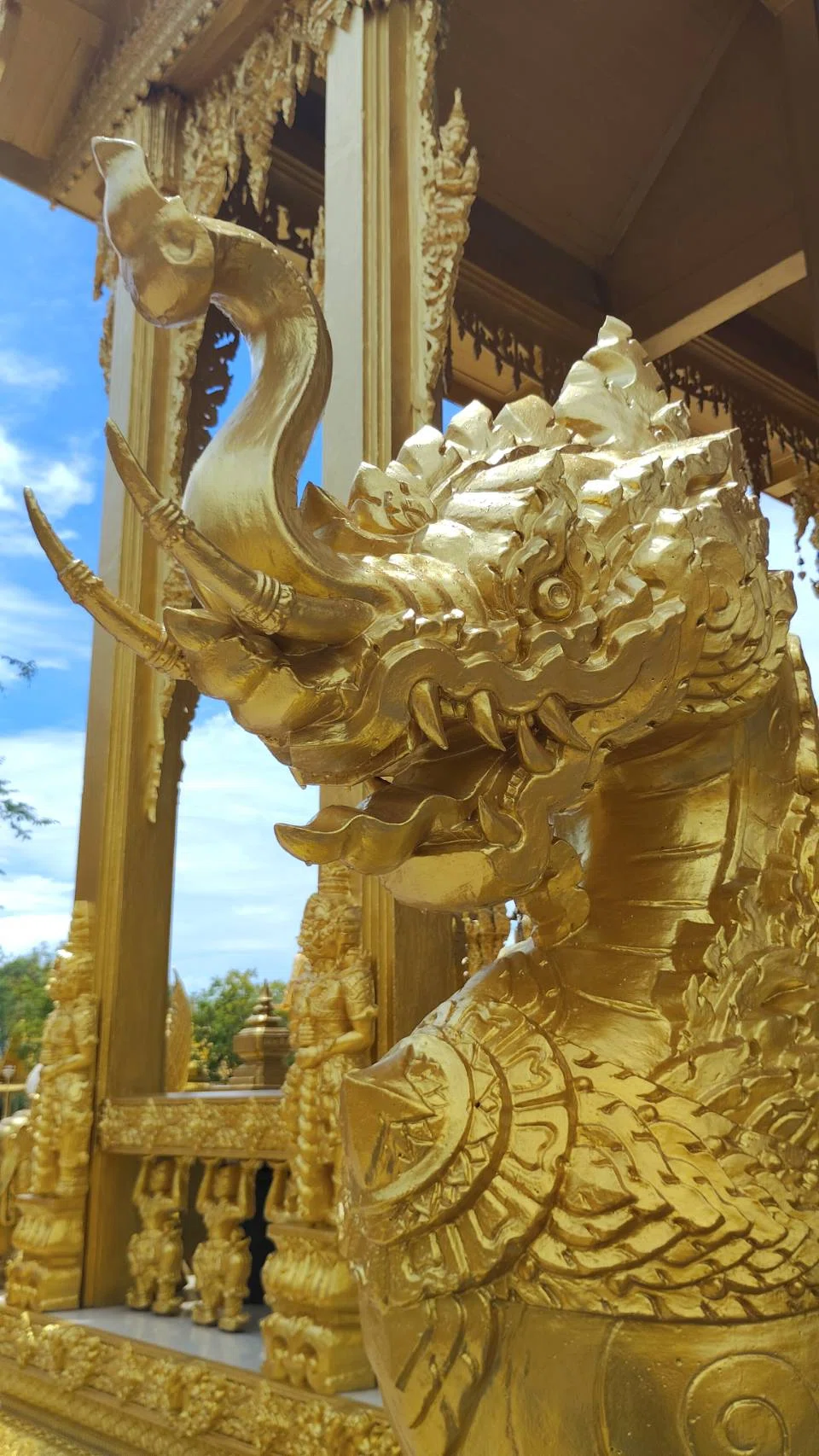 異世界日記：タイの金閣寺!?ワット パーク ナーム ジョー ロー（Wat