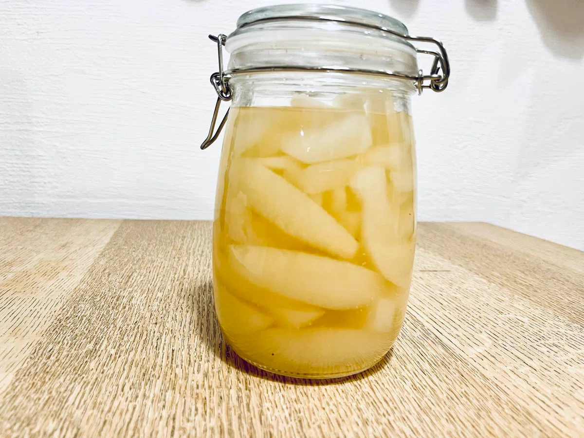 I made pears poached in white wine｜よもぎ｜住まいと暮らしとオキナインコ