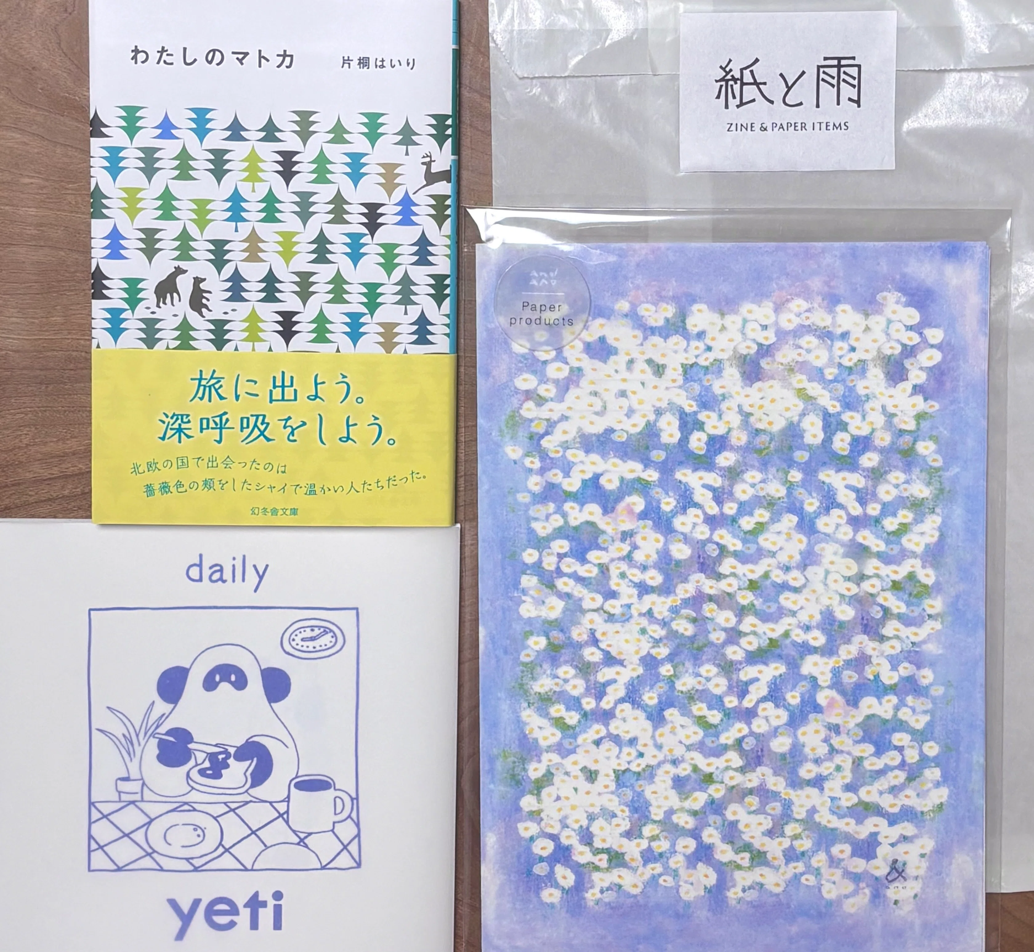 ZINE & PAPER ITEMS の小さなお店「紙と雨」をきっと雨の日に思い出す