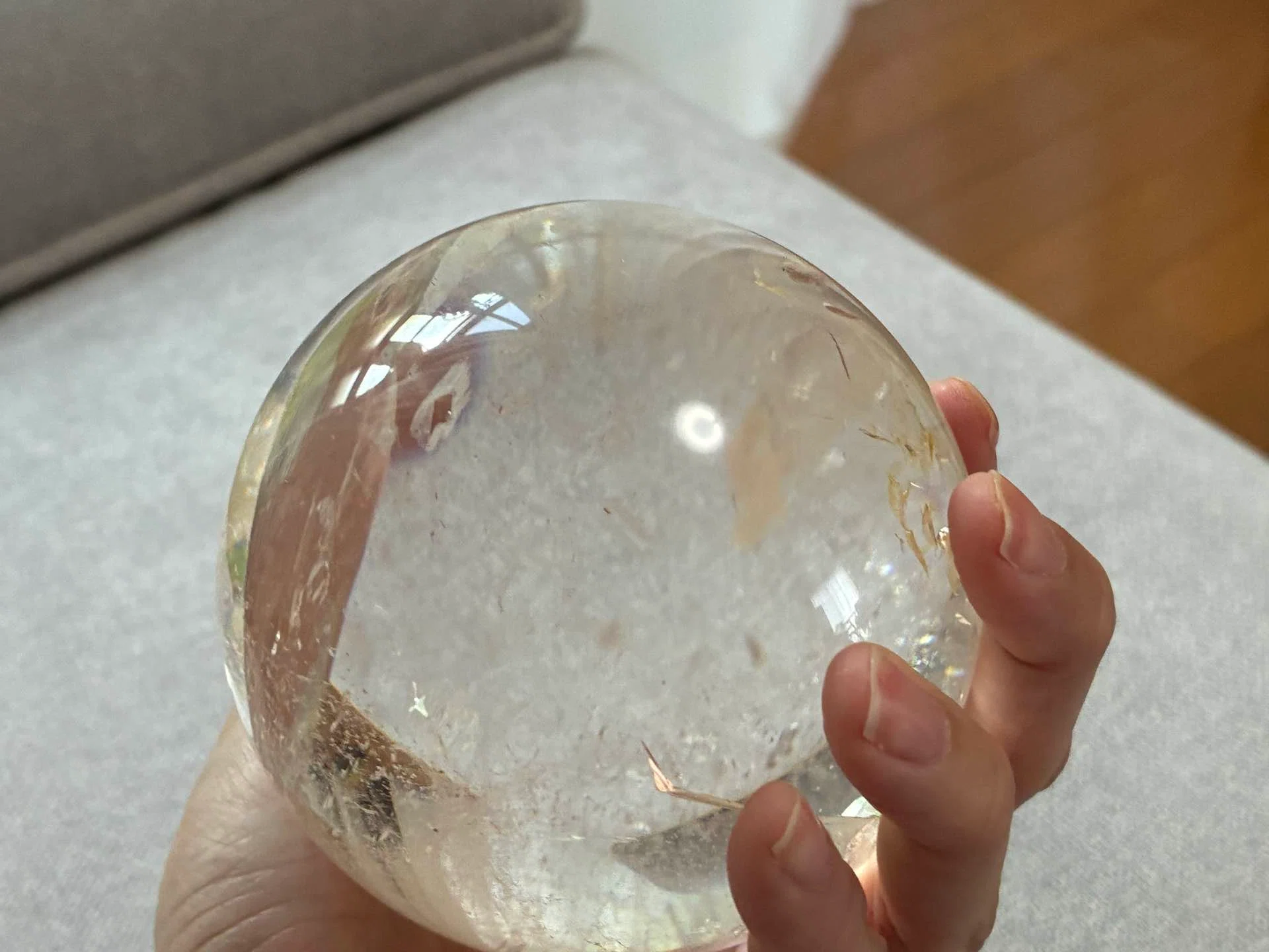 ふと見つけた私の月面水晶｜智美さんの美術室