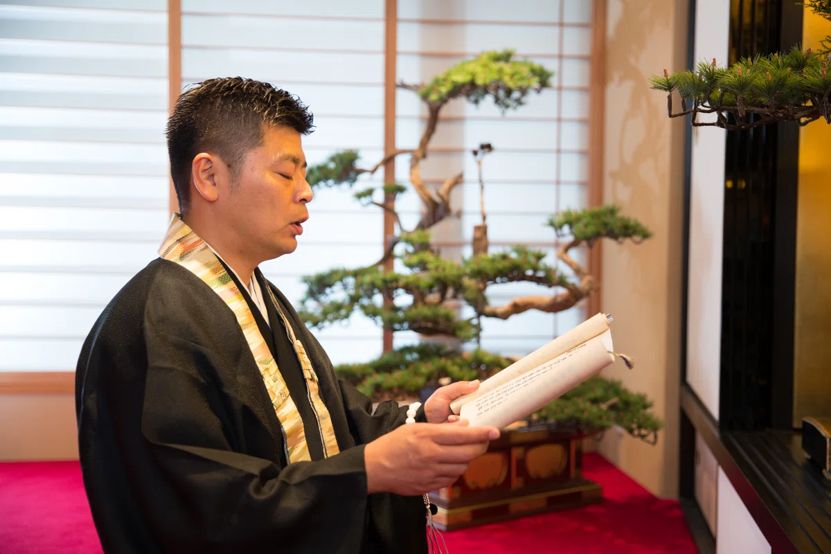 [Asking a Buddhist Monk] (2) What do you think about the Danka system ...