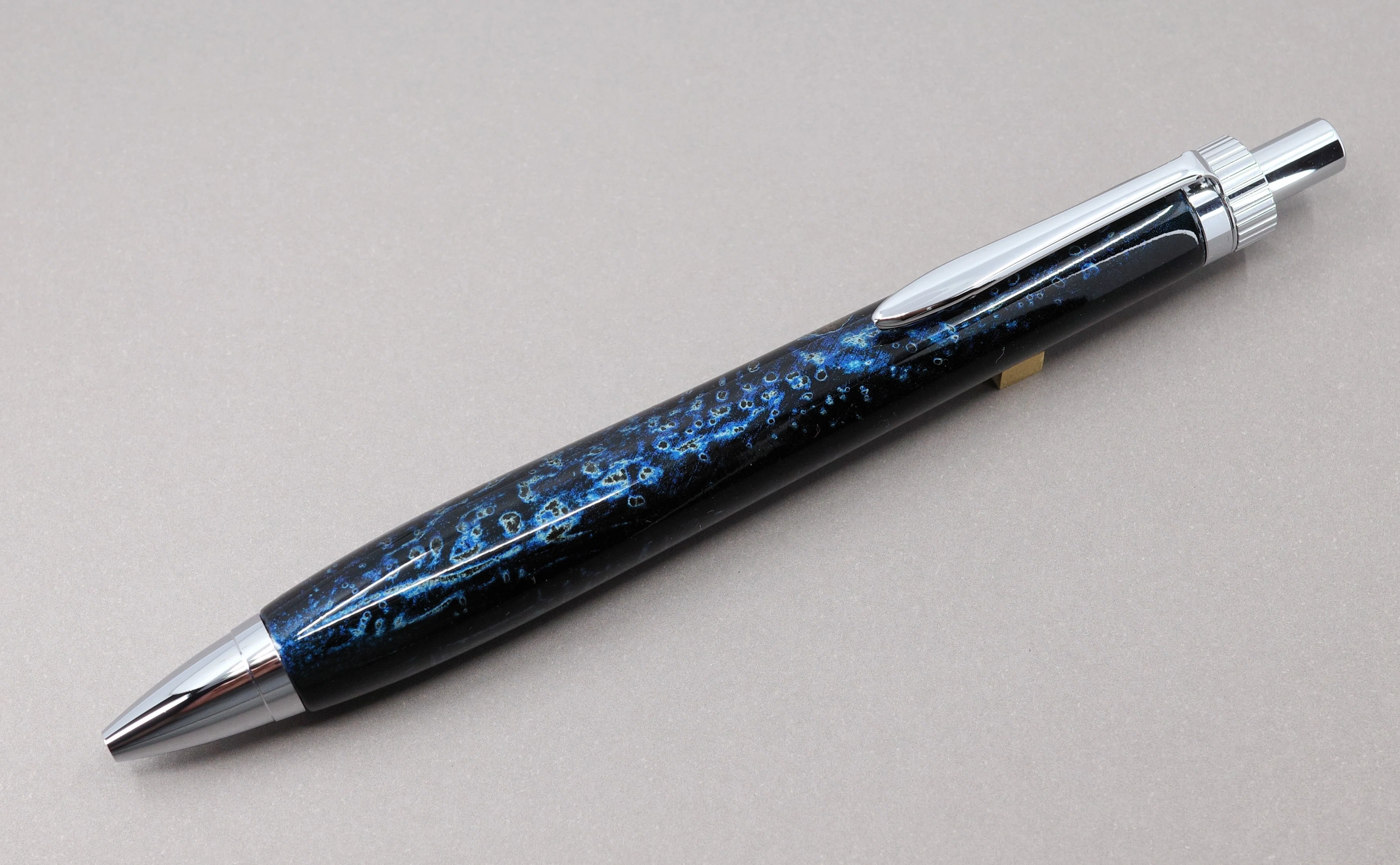 文房具37 曜変天目レッドウッド漆ボールペン｜Pre