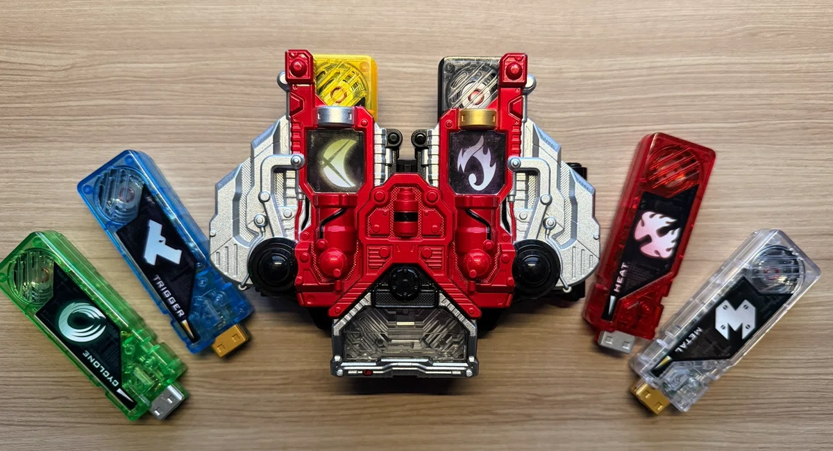 [With Illustrations] Why are Kamen Rider transformation belts from over ...