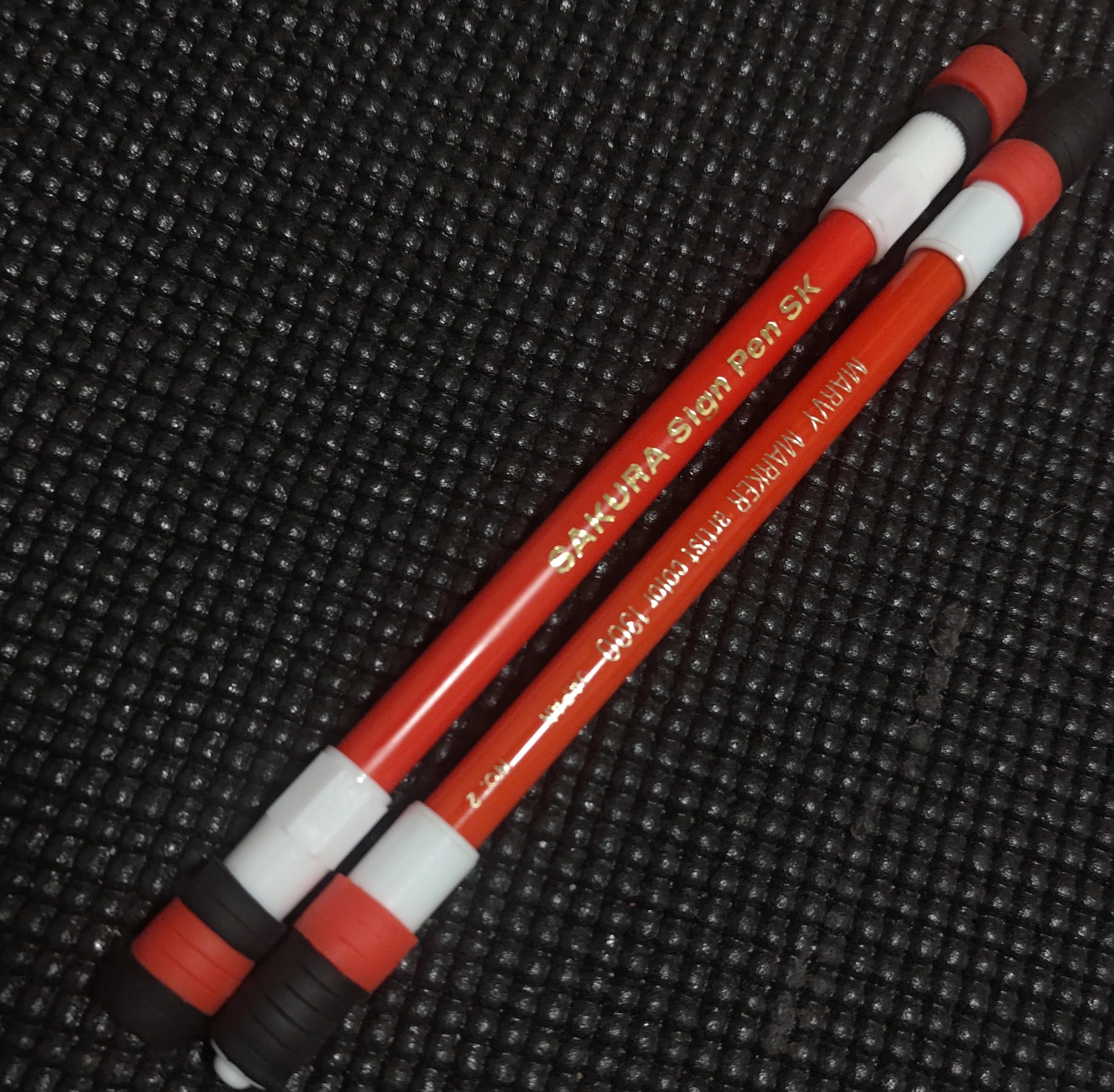 sakura signpen SK ペン回し SAKURA Sign Pen SK の魅力に迫る｜haochan