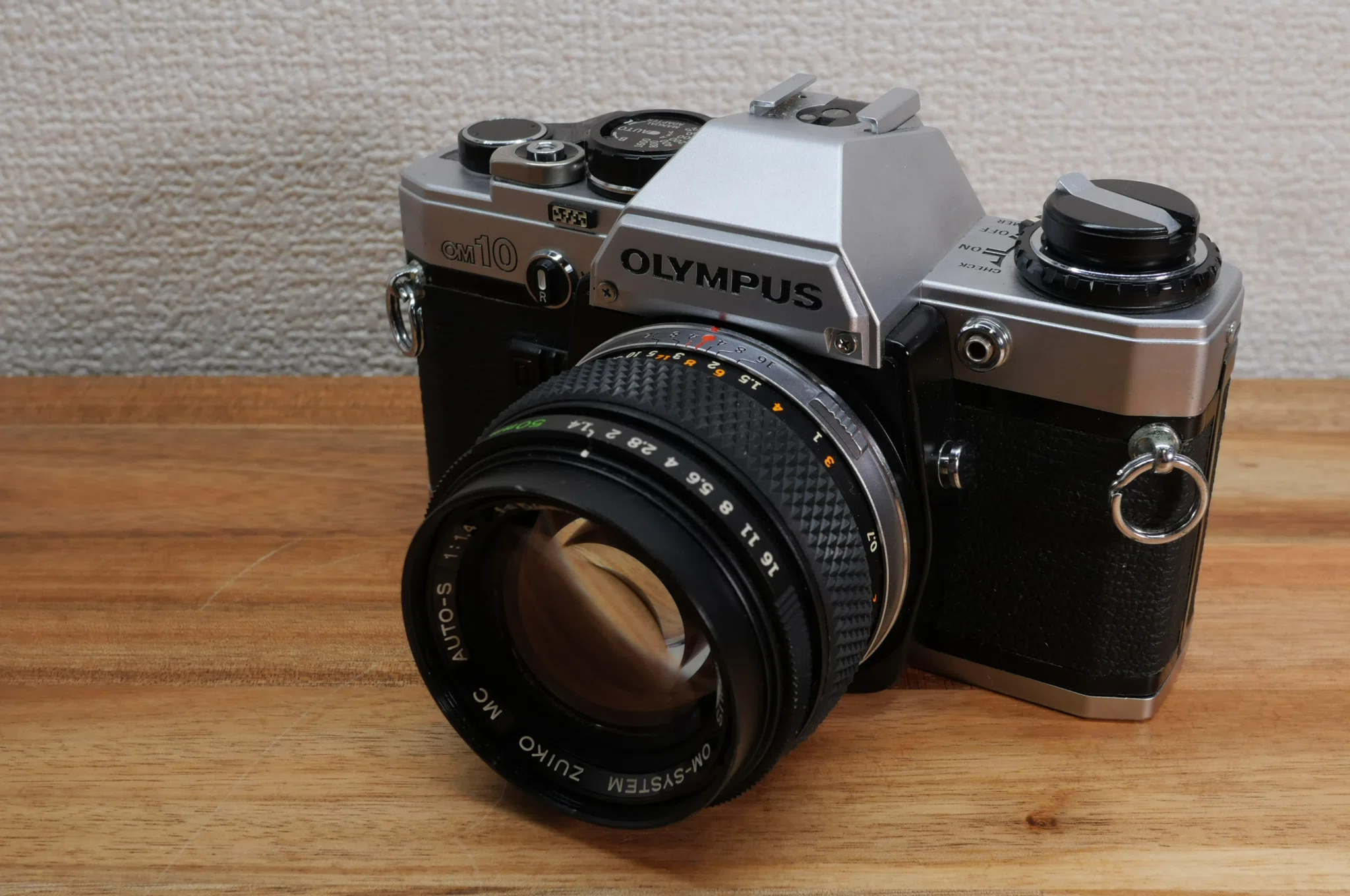 カメラ機材】フィルム一眼レフカメラ OLYNPUS OM10、頂きました｜tmk 39r