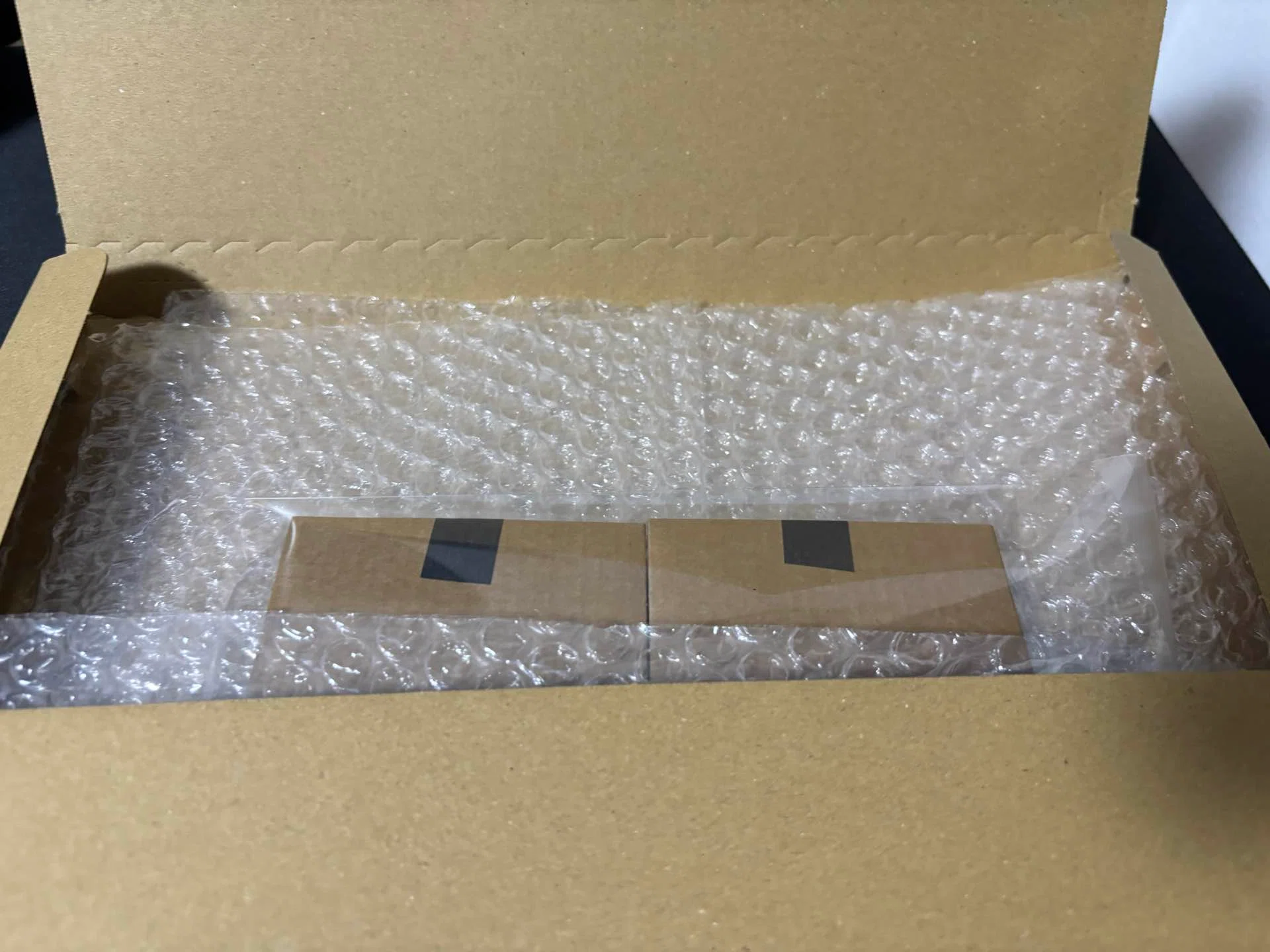 初心者向け】メルカリでトレカを発送する方法｜梱包・送料・配送手順を