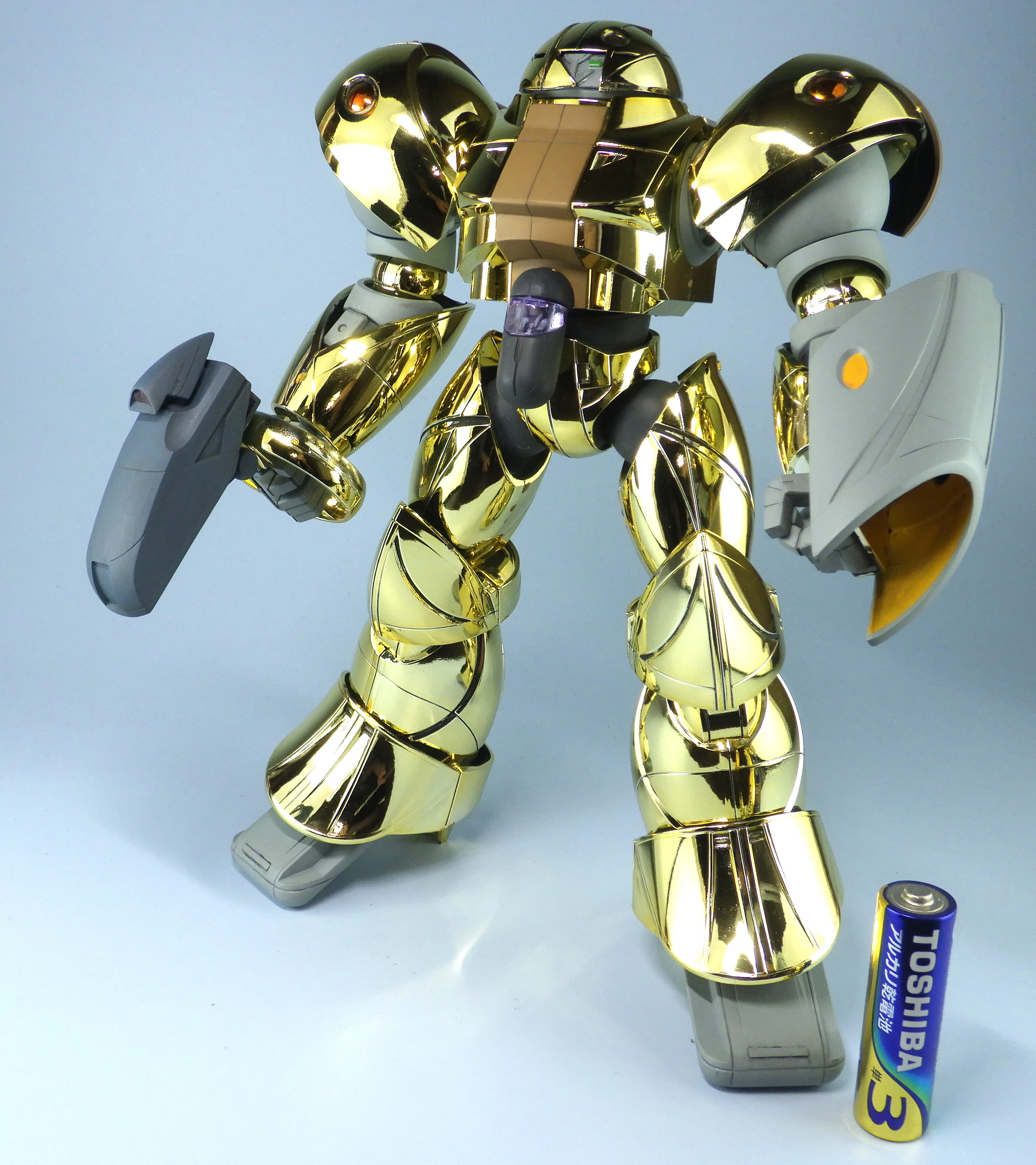 バンダイ 1/100 モビルスモー/ゴールドタイプ｜tranabe