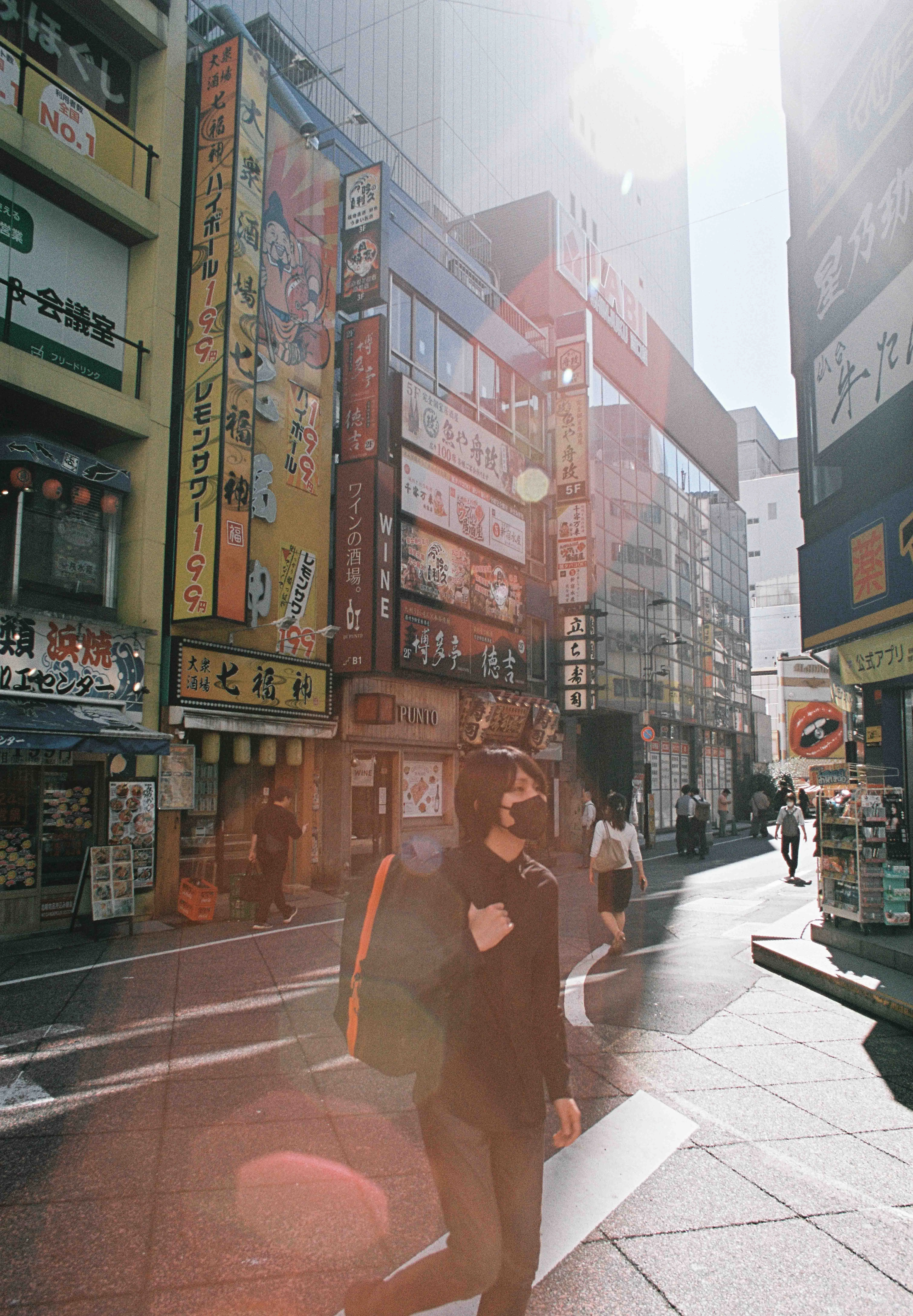 Canon AE-1 PROGRAM フィルムカメラを「誰でも使えるもの」にした一台