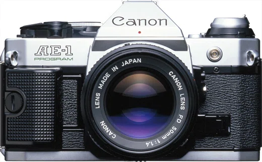 Canon AE-1 PROGRAM フィルムカメラを「誰でも使えるもの」にした一台