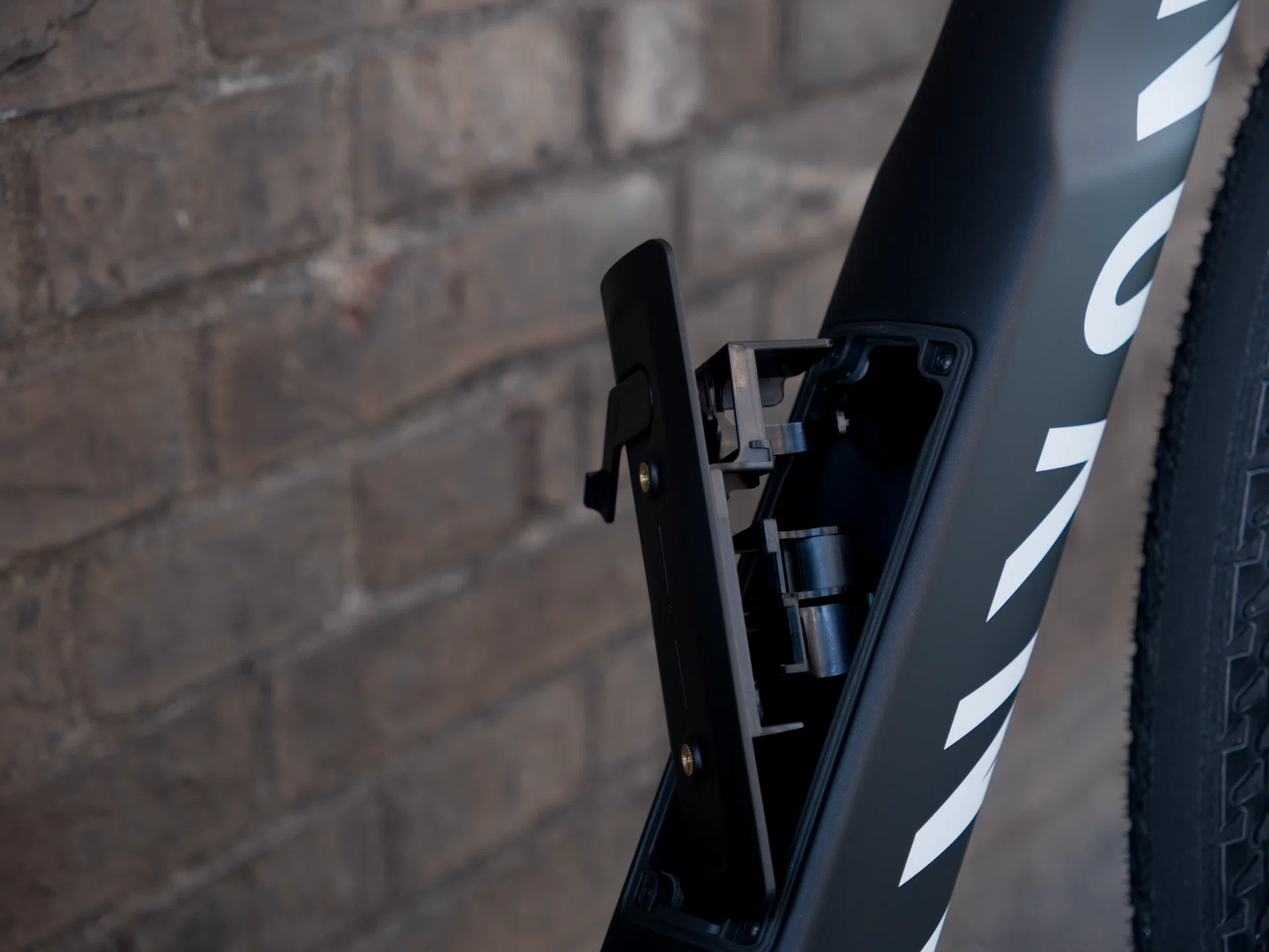 [RAPPORT OSAKA] We have delivered the new Canyon Grail CF SLX.｜RAPPORT ...