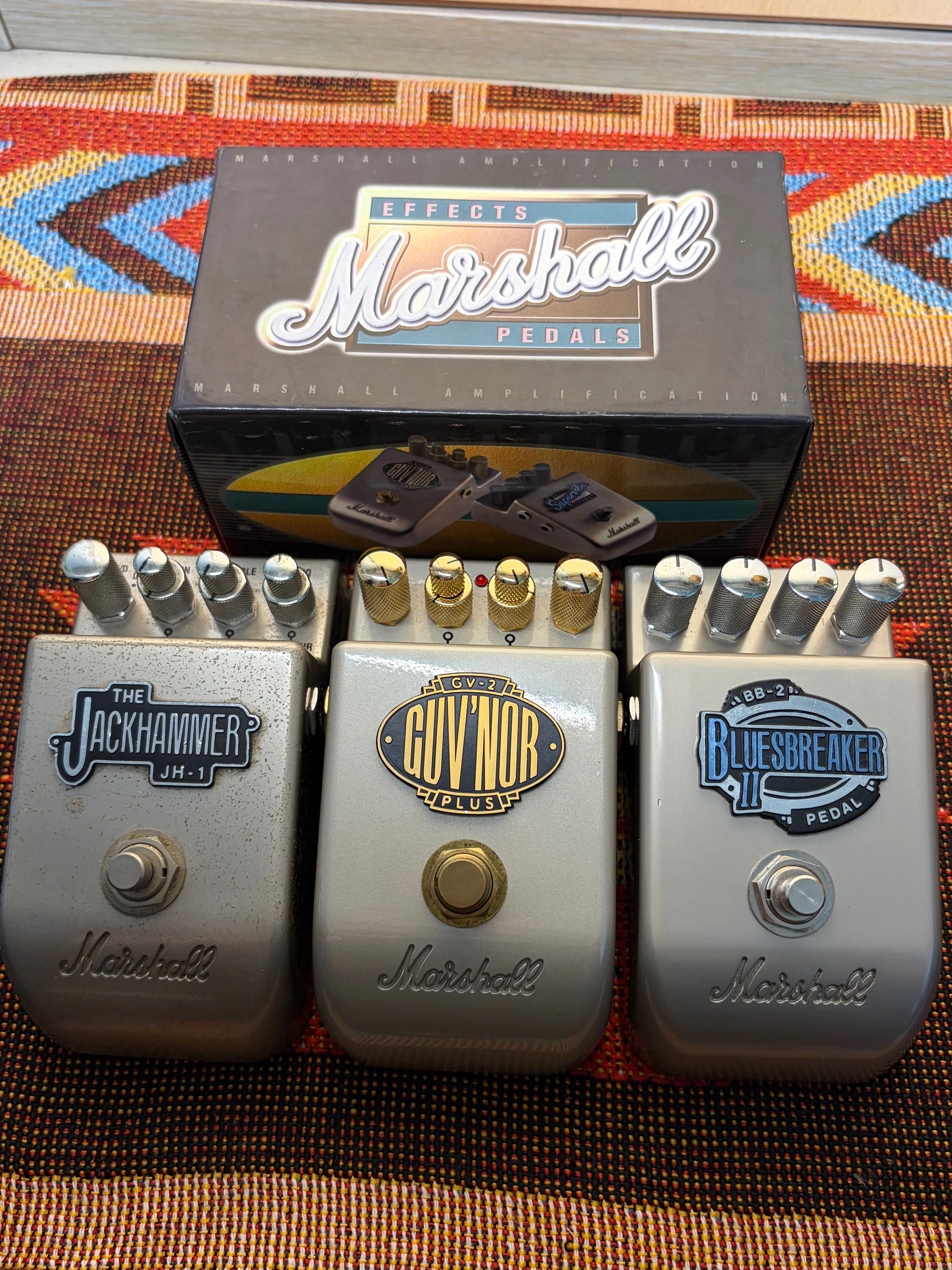 Marshall GV-2 Guv'nor Plus 箱付き Marshall GV-2 Guv'nor Plus インドvs中国、超お手軽モディファイを