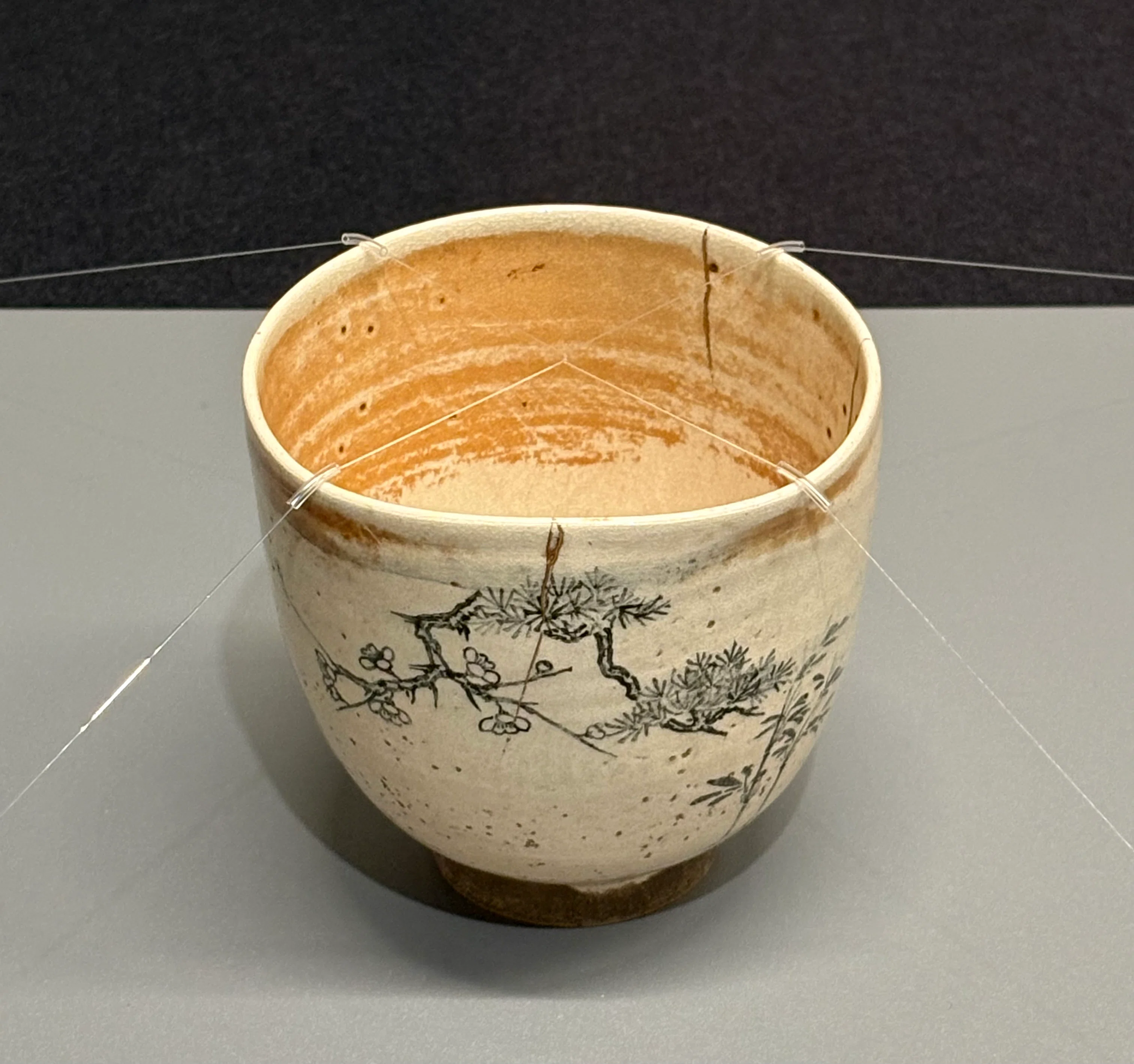三井記念美術館で茶碗を見まくった」｜松浦パグ