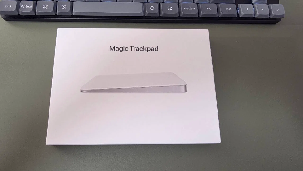 最終値下げMac mini 2018 + Magic Trackpad セット Keychron K13 MaxとMagic Trackpadレビュー。Mac miniの机が整ってきた