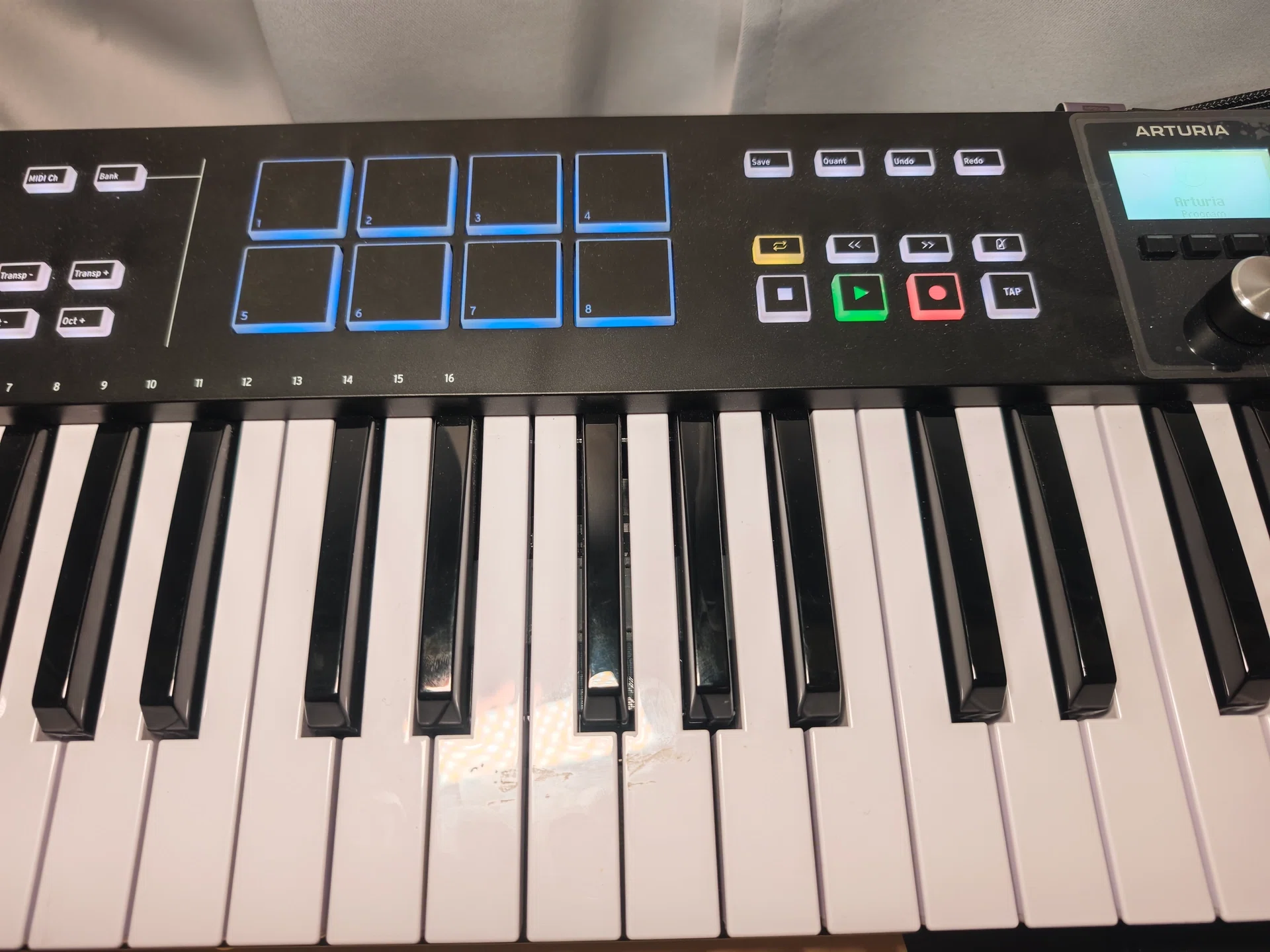 Arturia KeyLab Essential 61 mk3自費実機レビュー、ハードウェア編