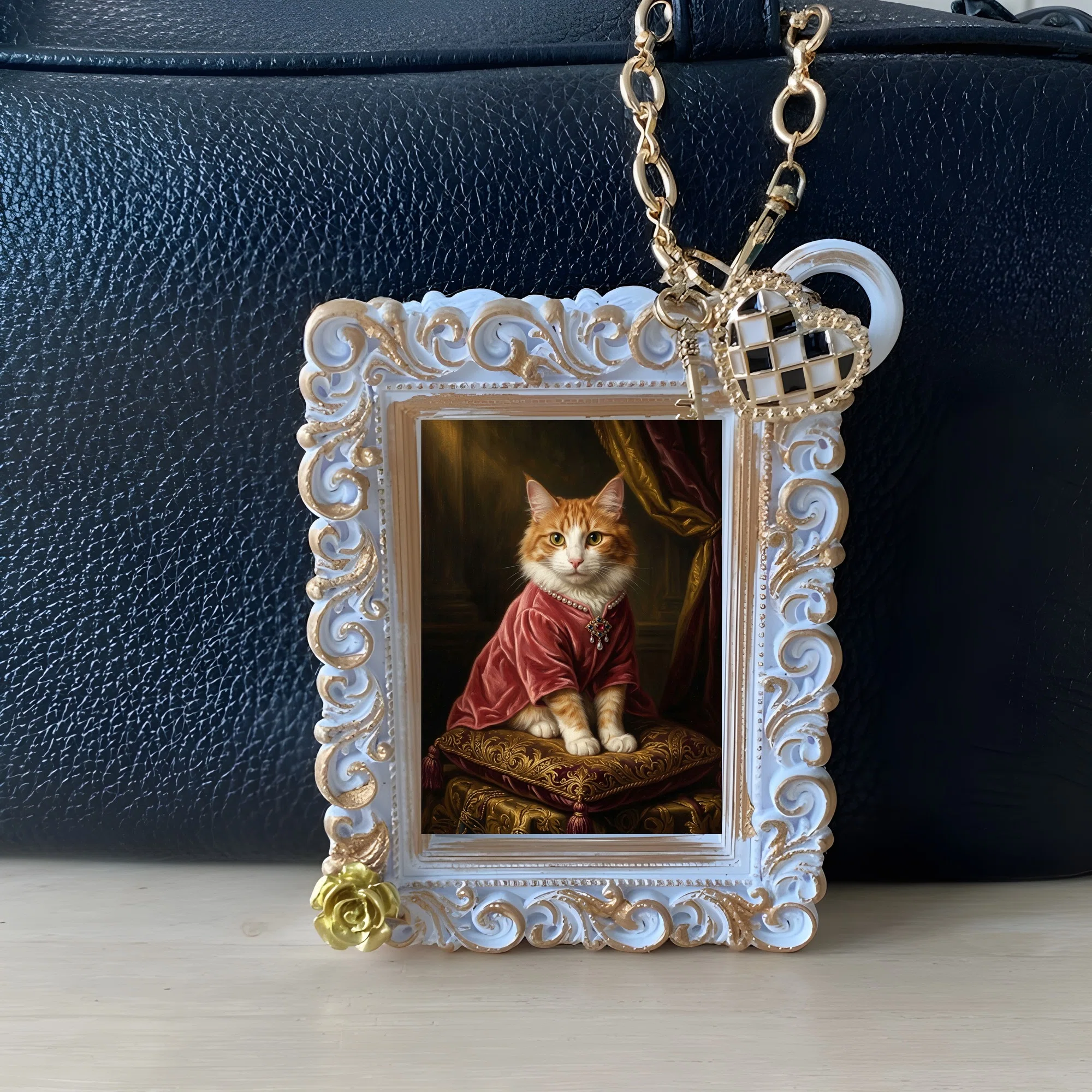 A Maine Coon Renaissance portrait bag charm is now available!｜うちの子ルネサンス ...
