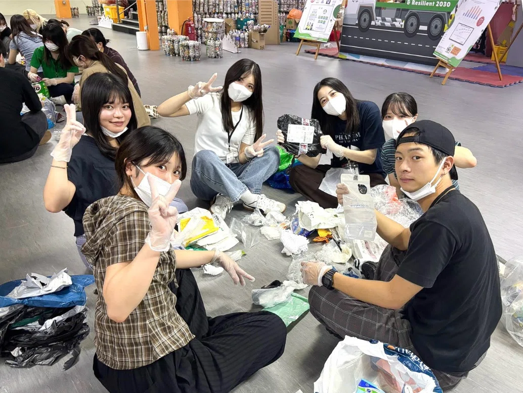 Study Note Creater 104 University Students Participated from Across the Country! Summer ...