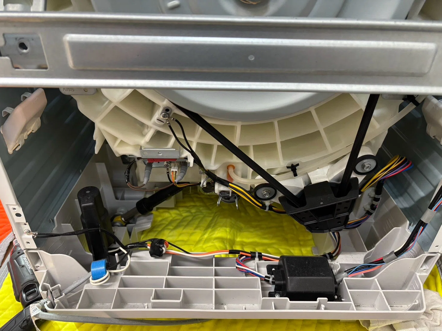 【希少】エラーティッシュ パナソニックLXドラム式洗濯機で焦げ臭い匂い・H59エラー｜原因は洗剤