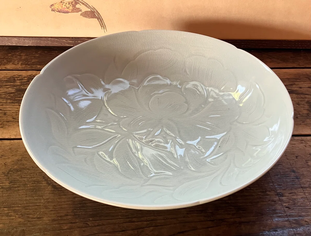 megurumeguru [Celadon Peony Pattern and Unfinished Aka-e]｜takuroh shirafuji