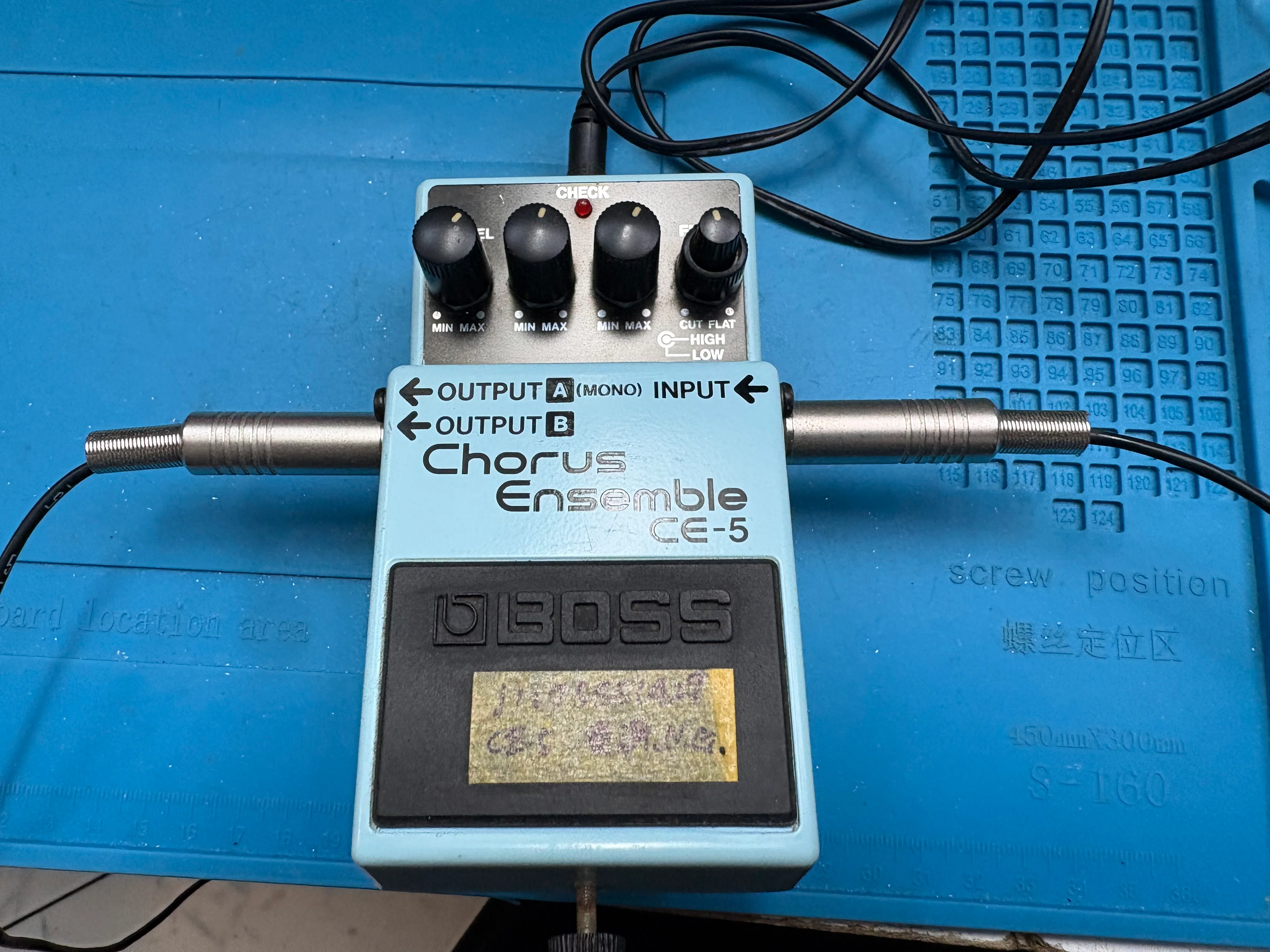🎸 【修理】BOSS CE-5 Chorus Ensemble｜LEDが点灯せずエフェクトがON