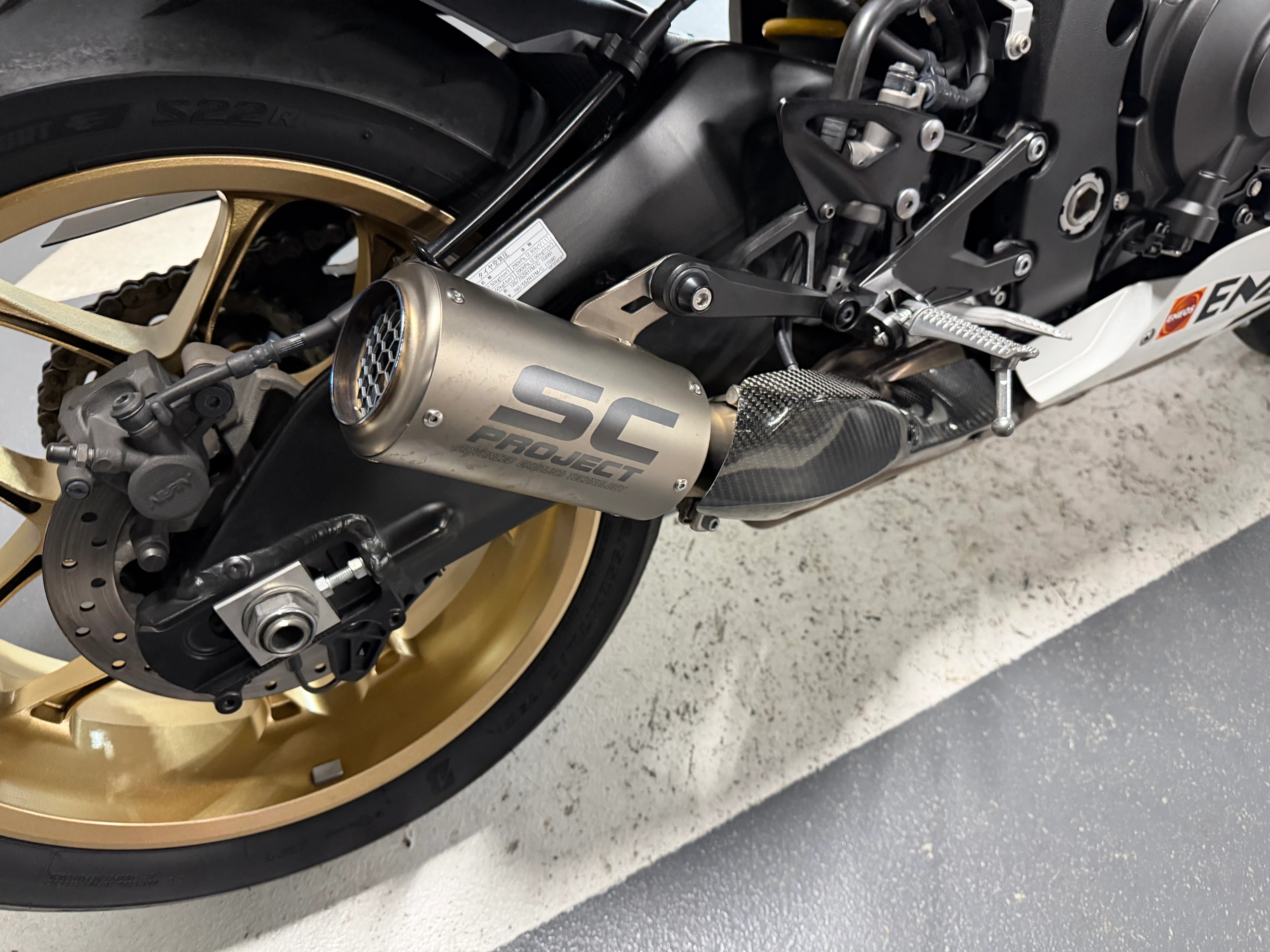 【YAMAHA YZF-R1】Professional Bike Wash Techniques to Highlight the ...