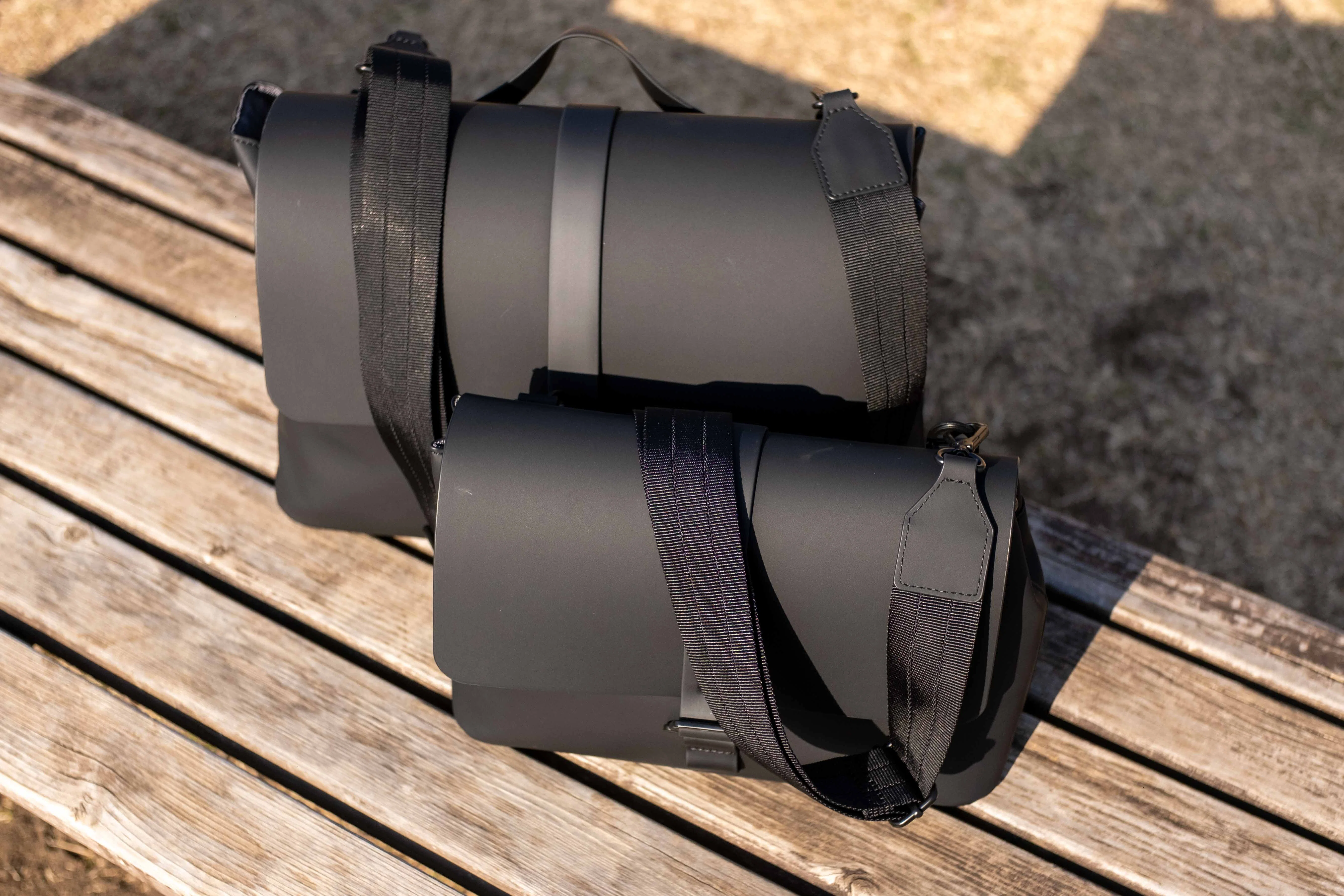 I want to stop using 'obvious' camera bags. I tried two sizes of Gaston ...